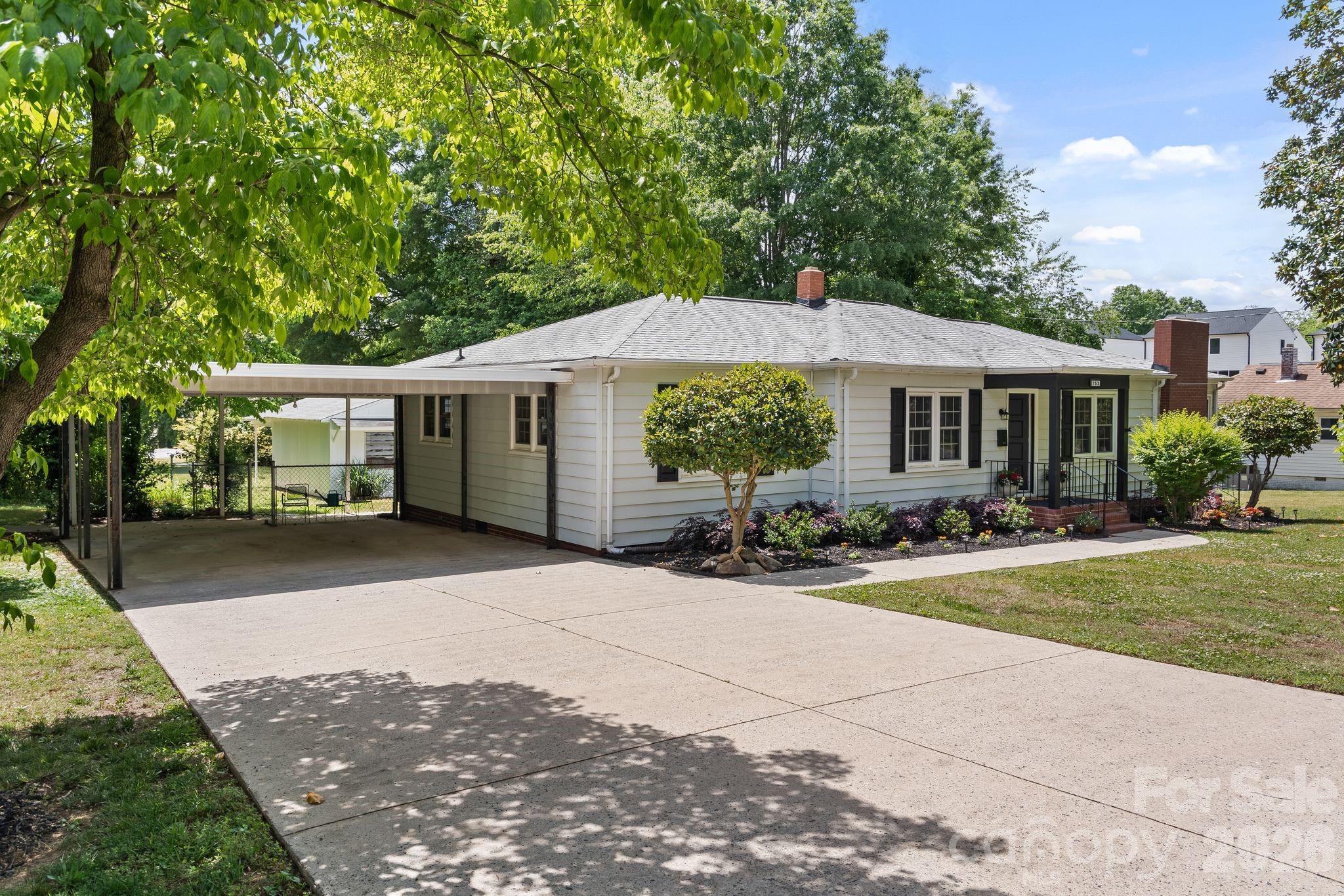 753 Carpenter Avenue