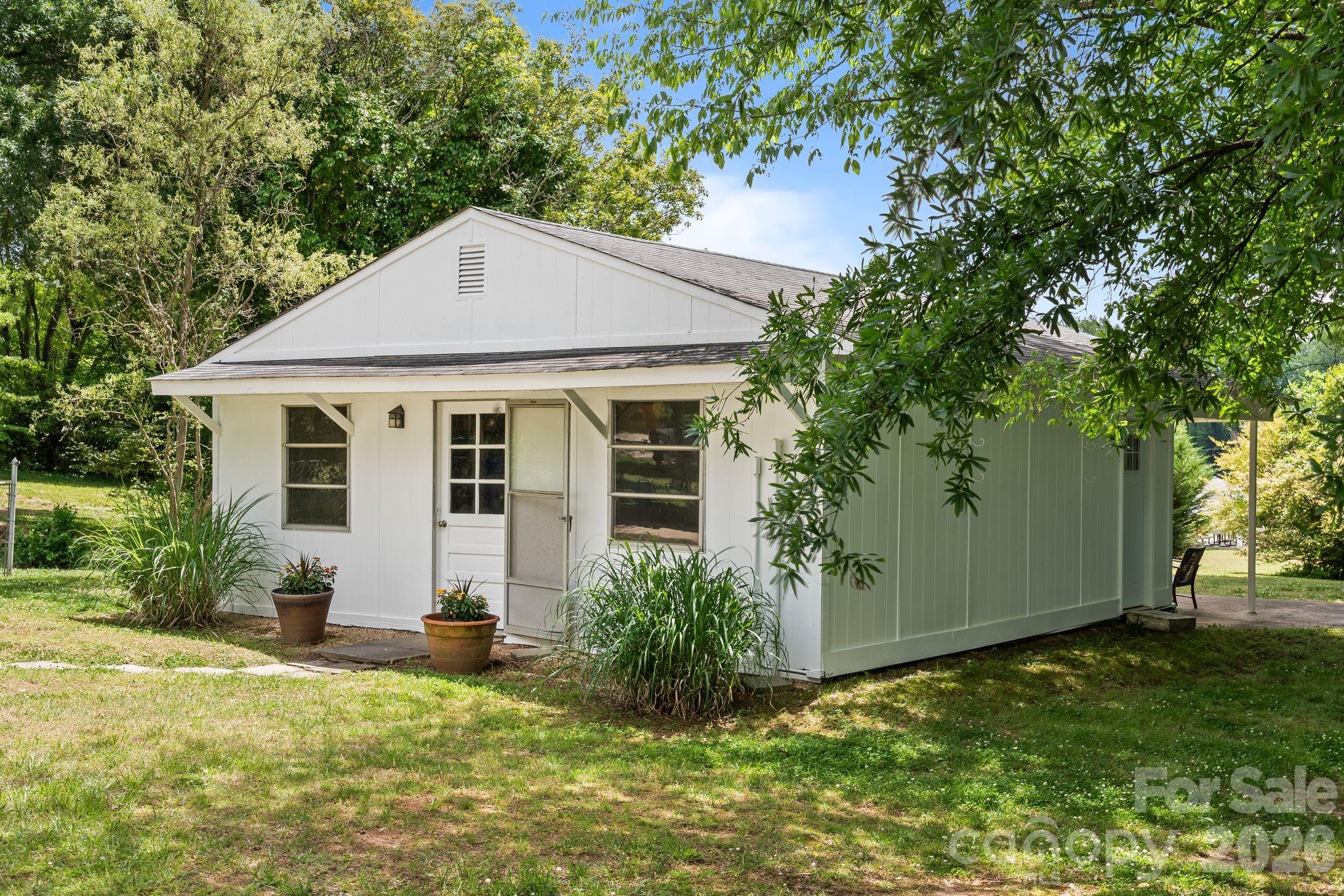 753 Carpenter Avenue