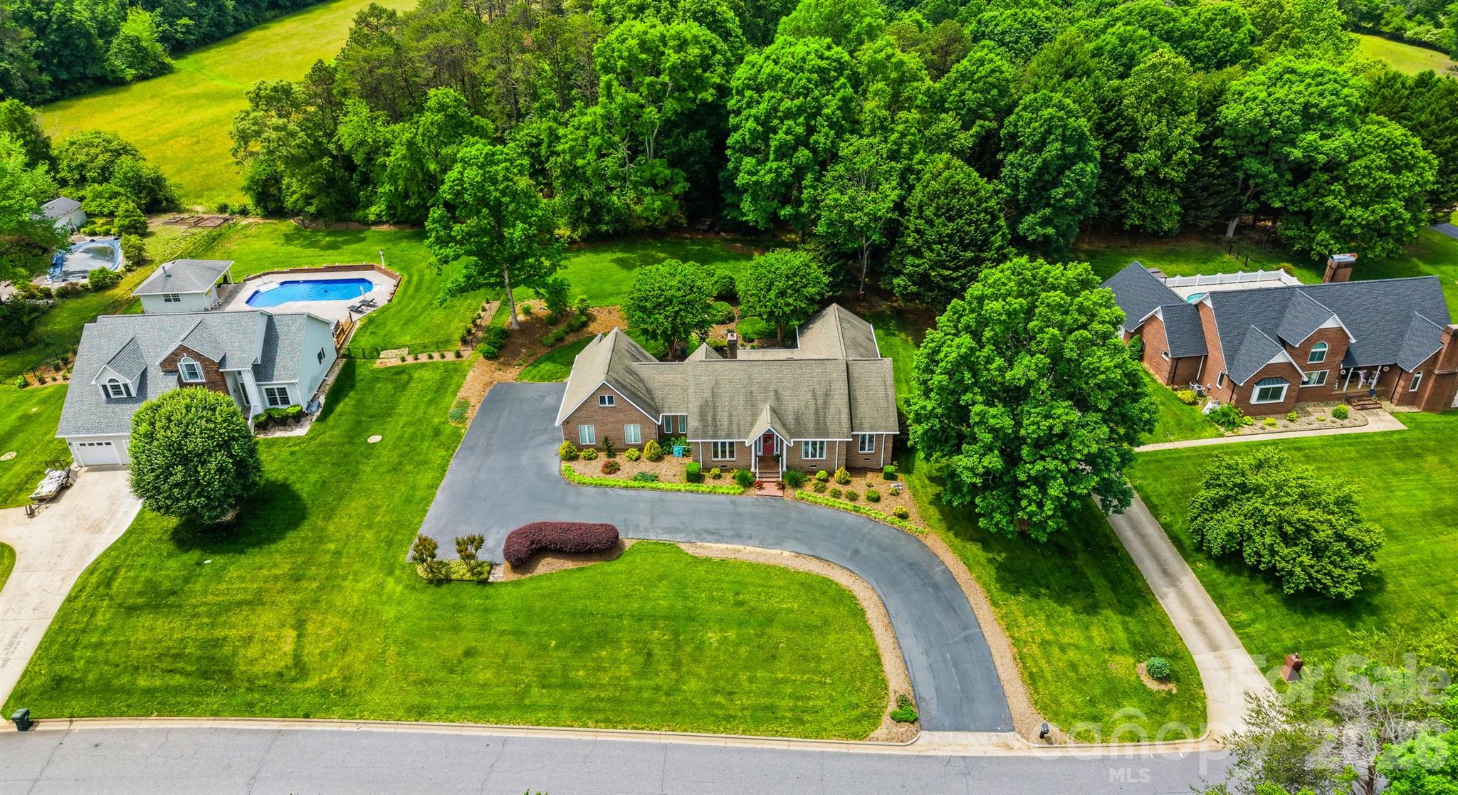 3650 Foxboro Lane NE