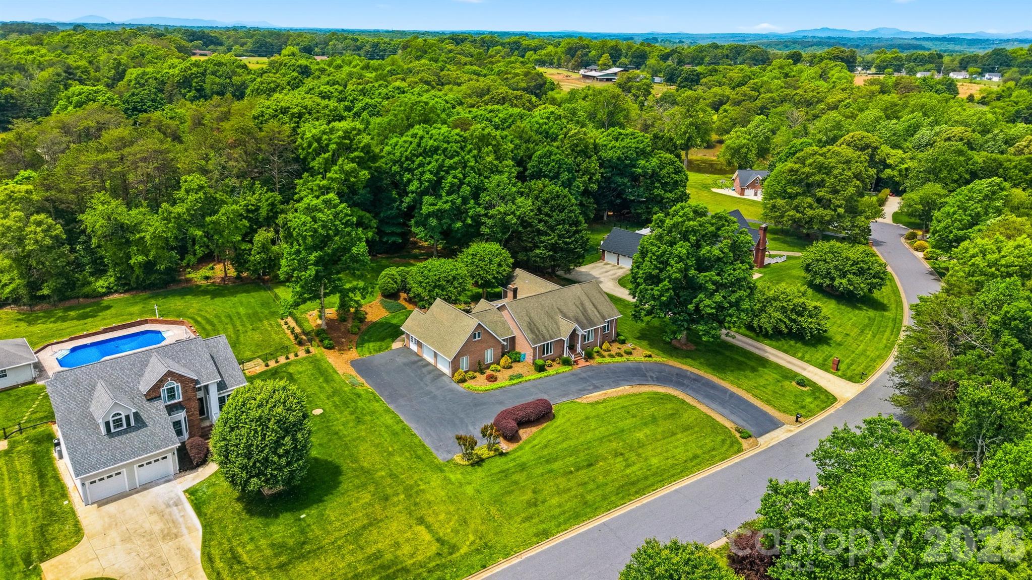 3650 Foxboro Lane NE