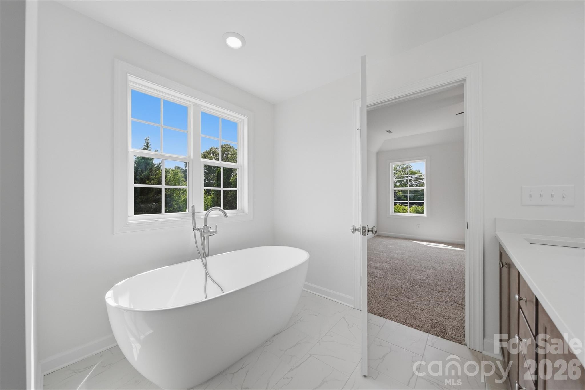 1147 10th Street Lane NW