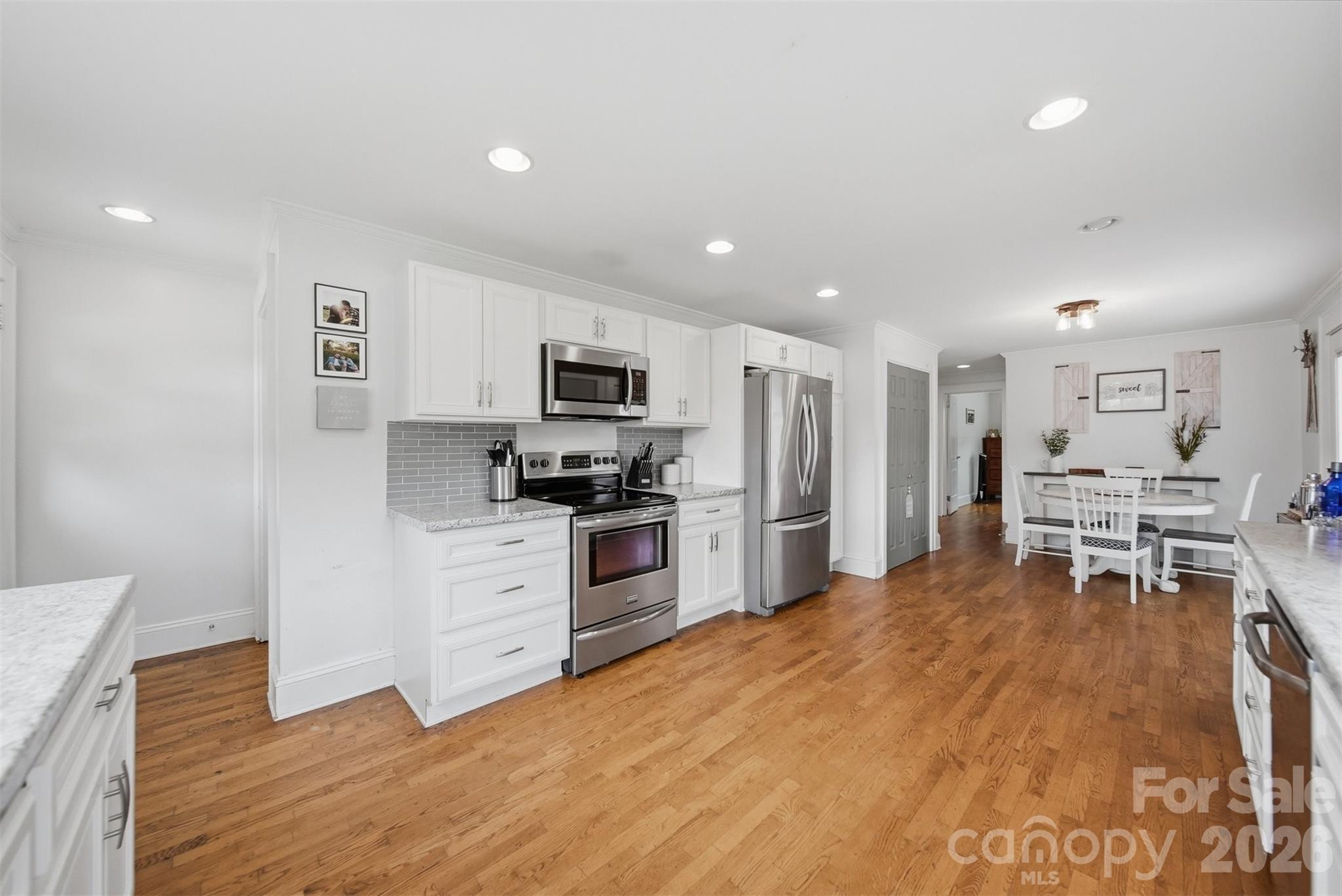 3526 16th Street NE