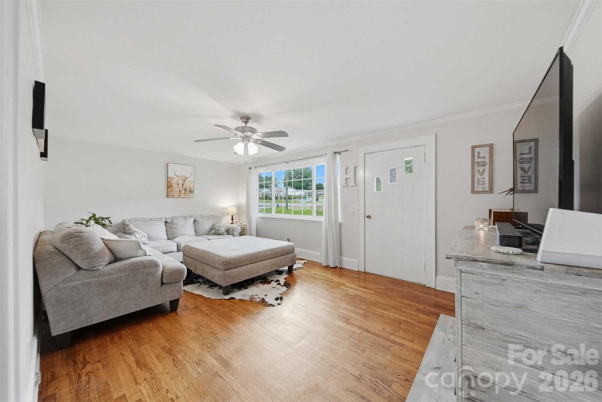 3526 16th Street NE