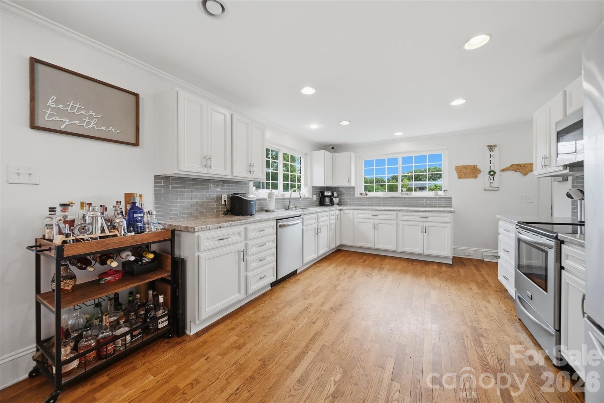 3526 16th Street NE