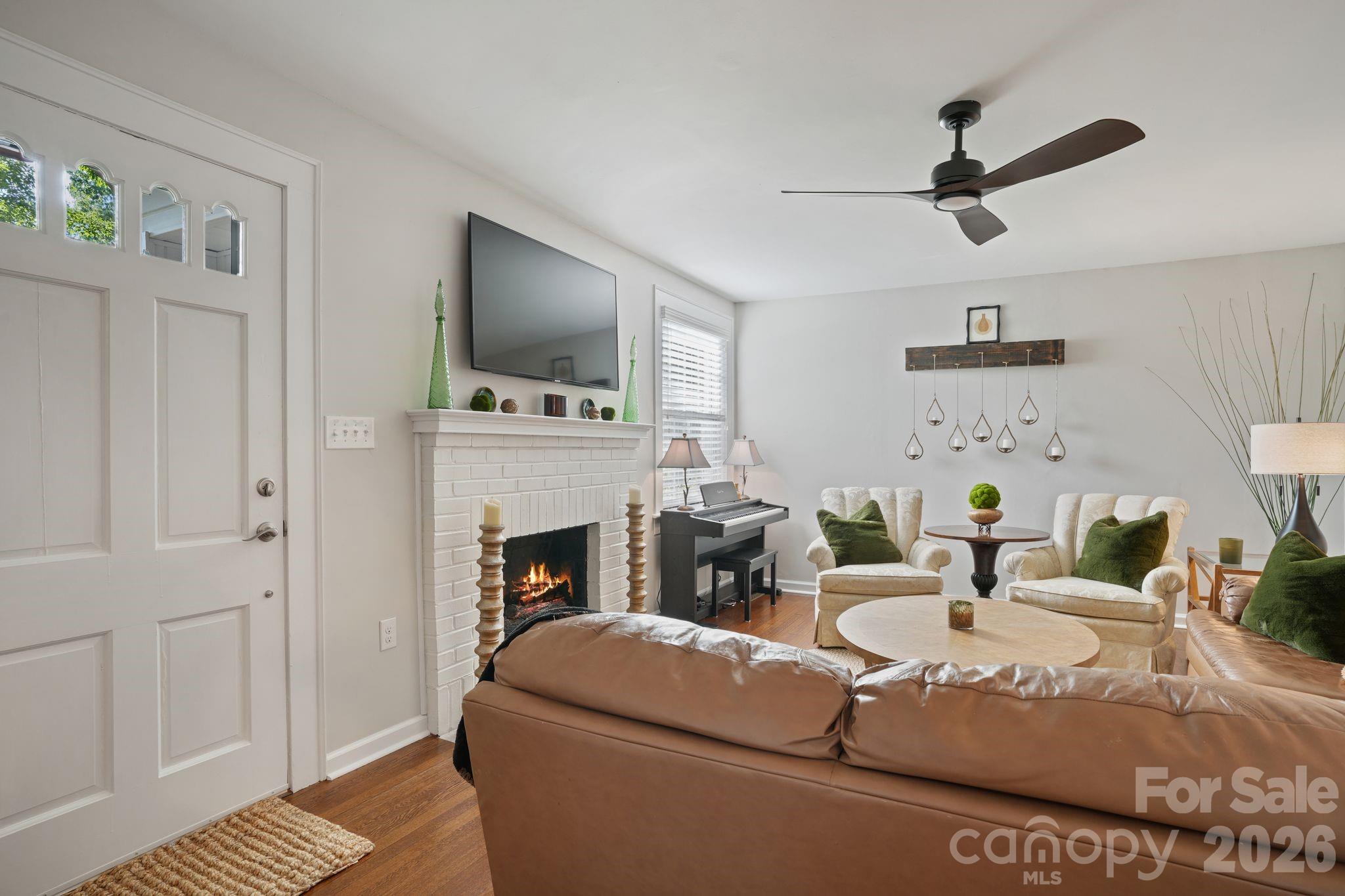 1520 5th Street NE