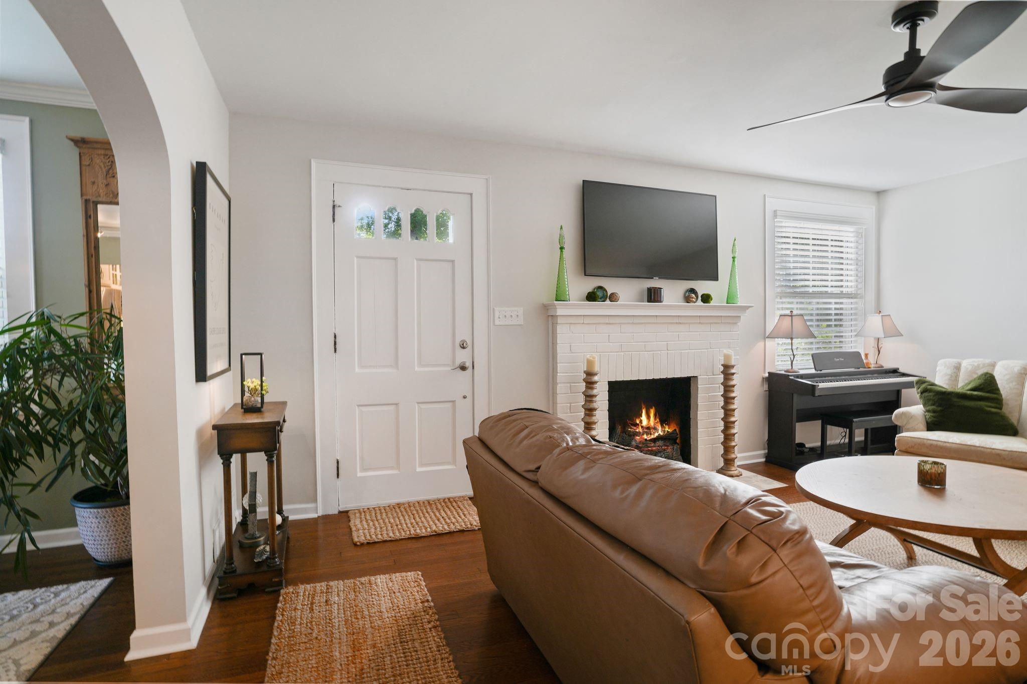 1520 5th Street NE