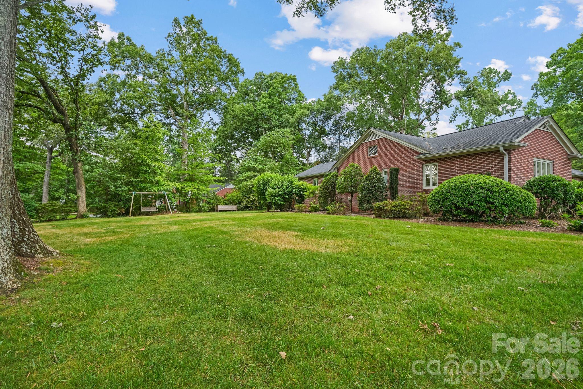 560 11th Avenue Circle NW