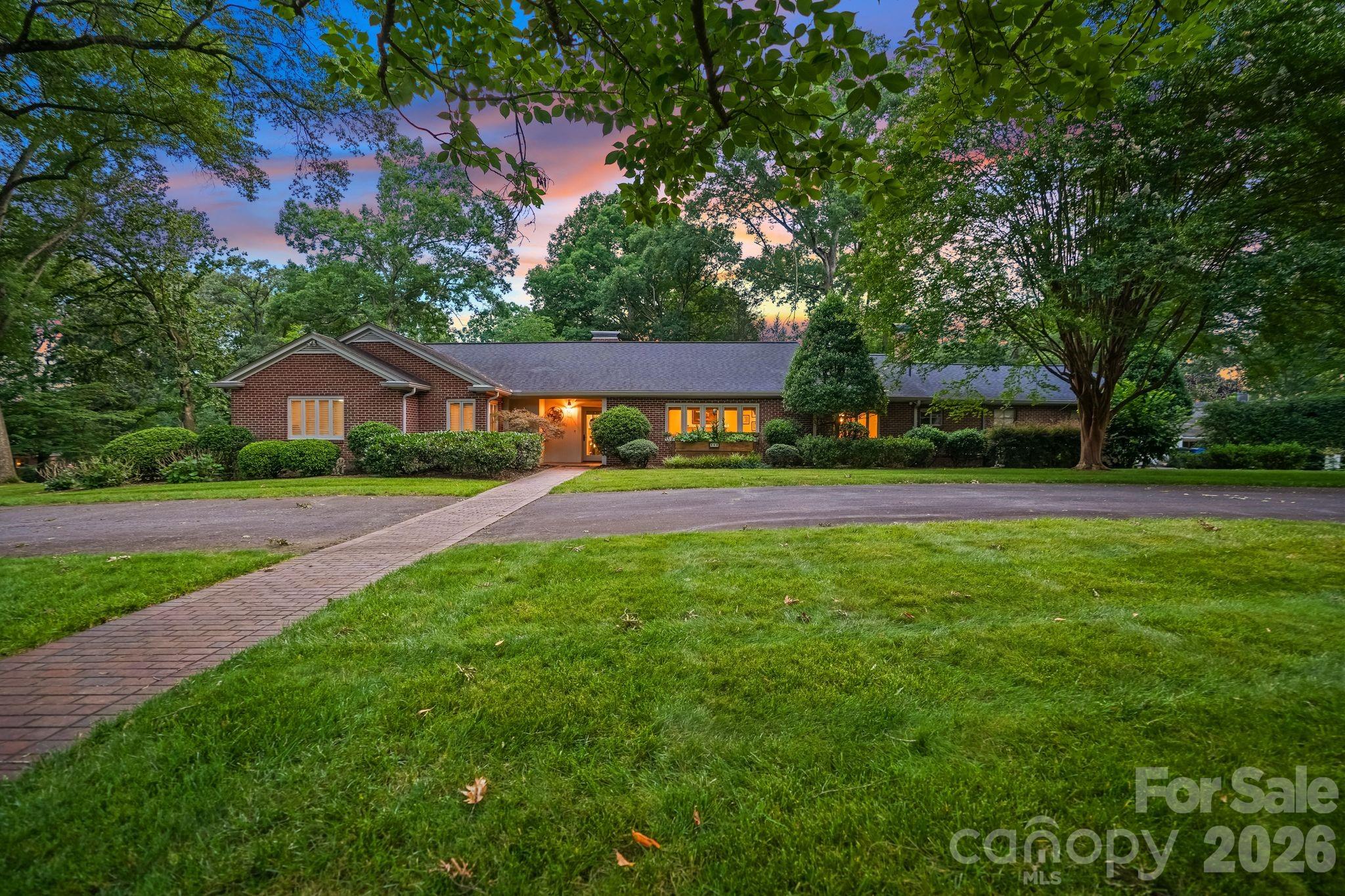 560 11th Avenue Circle NW