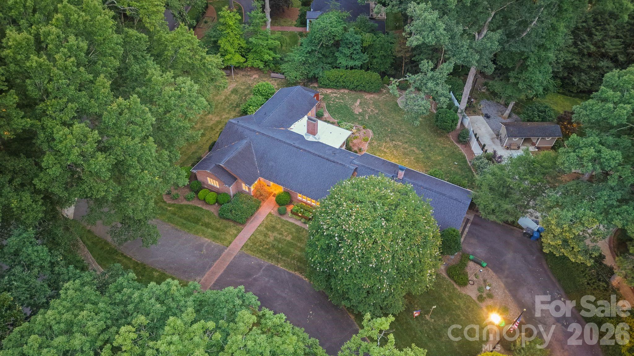 560 11th Avenue Circle NW