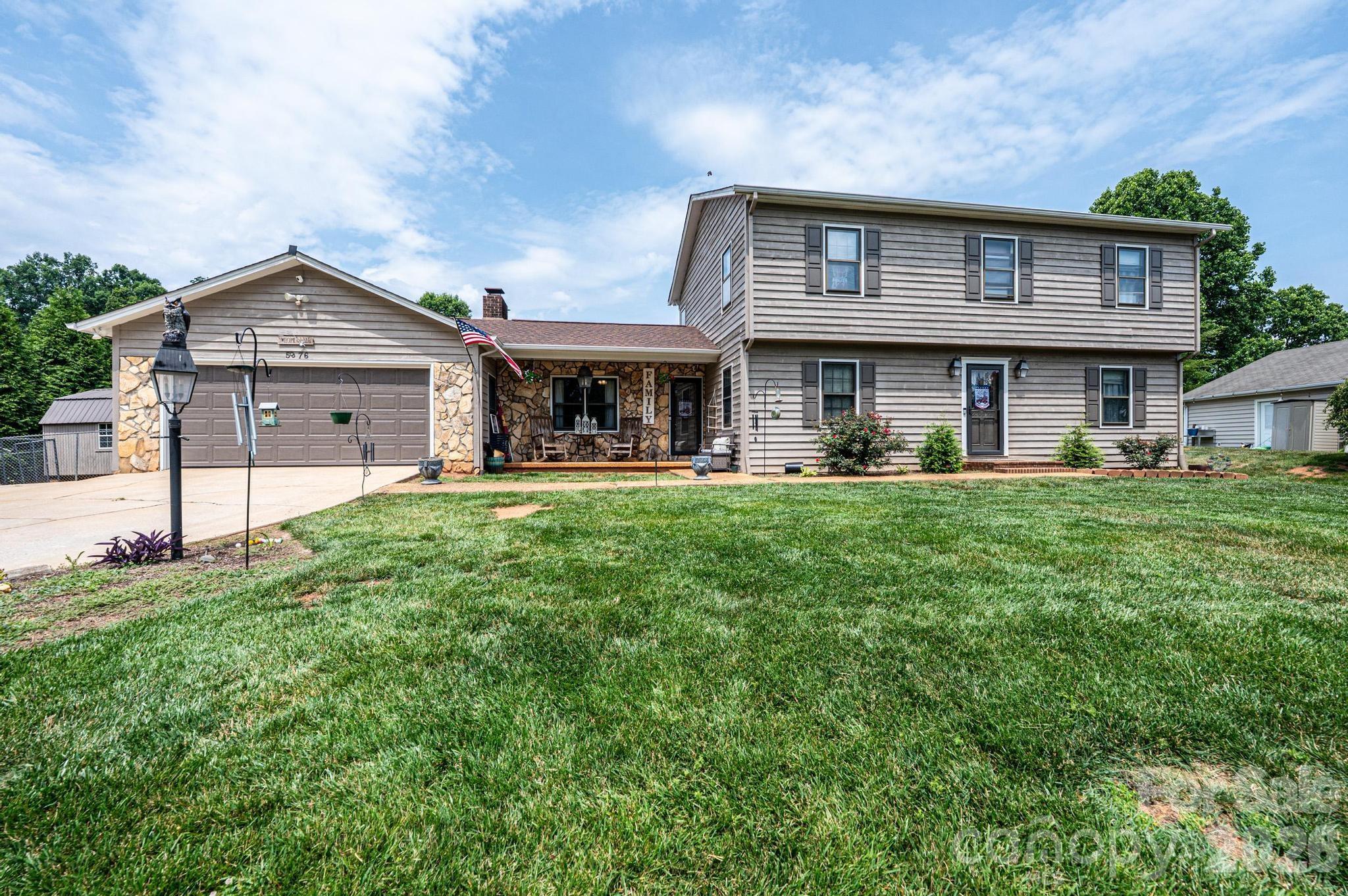 5976 Gold Creek Estate Drive
