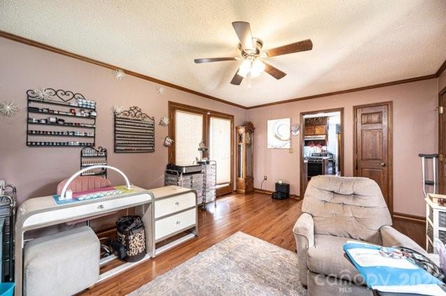 5976 Gold Creek Estate Drive