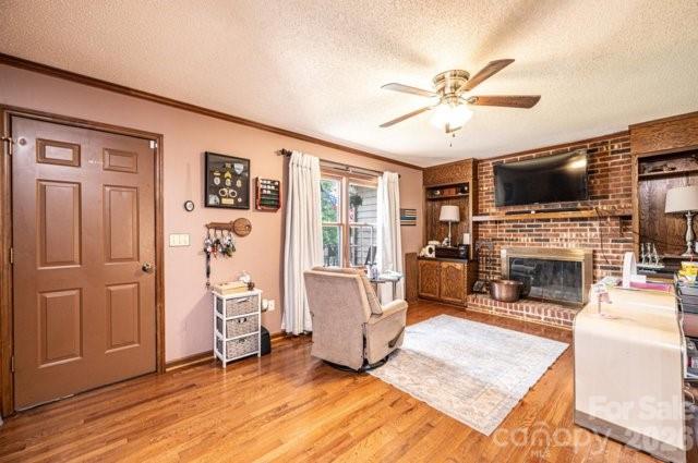 5976 Gold Creek Estate Drive