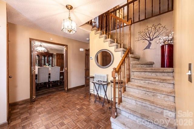 5976 Gold Creek Estate Drive