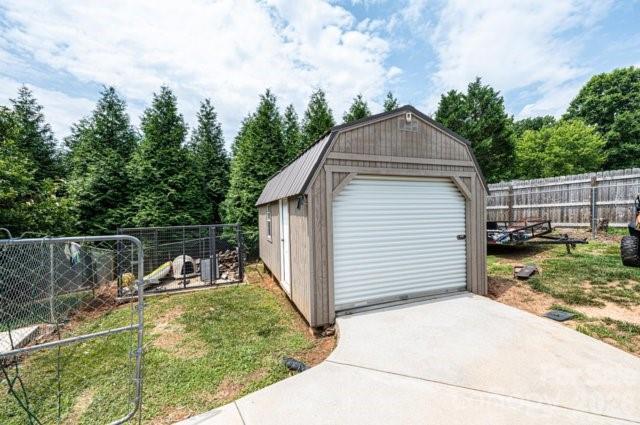 5976 Gold Creek Estate Drive