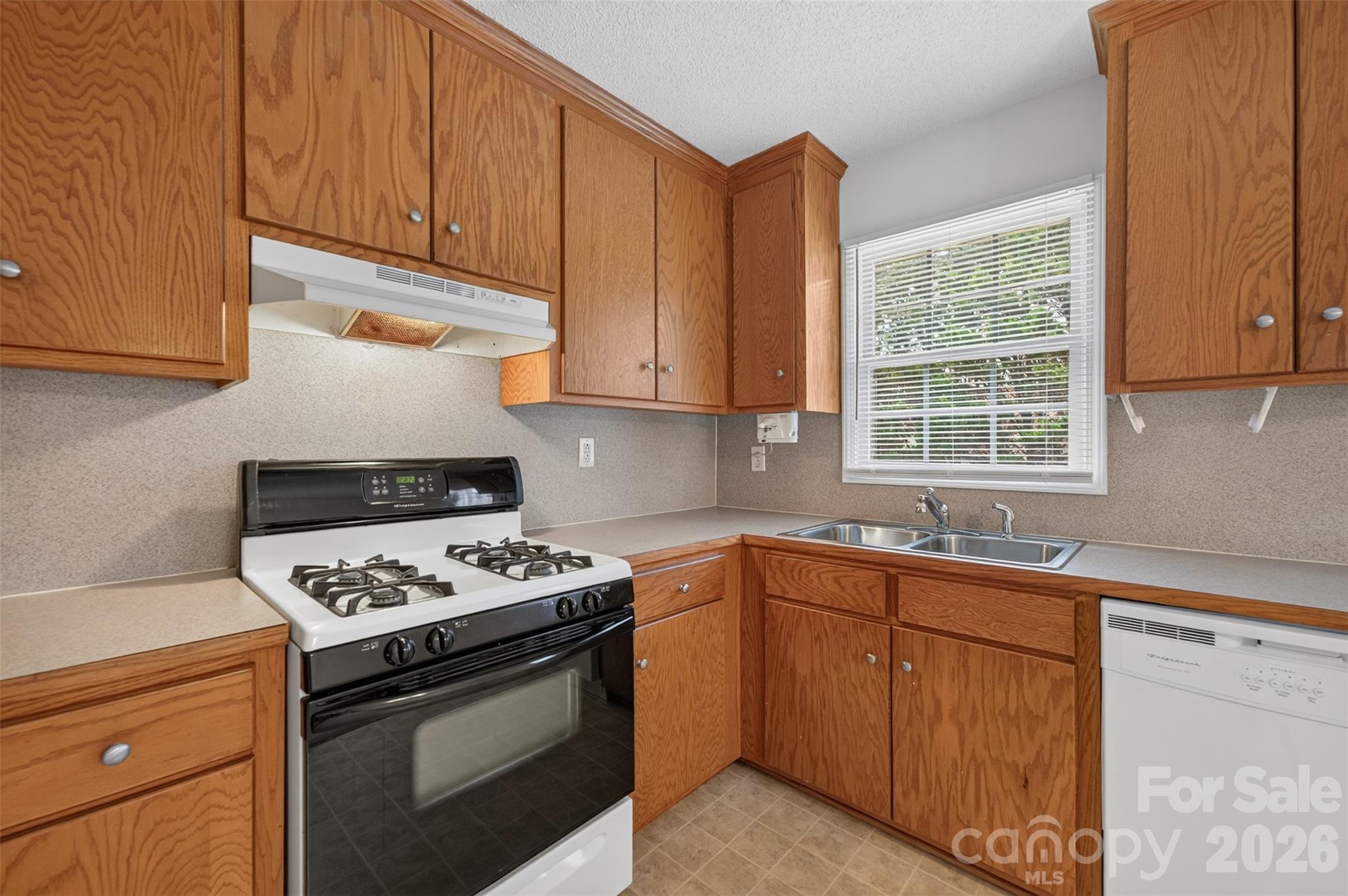 1535 & 1537 23rd Street NE
