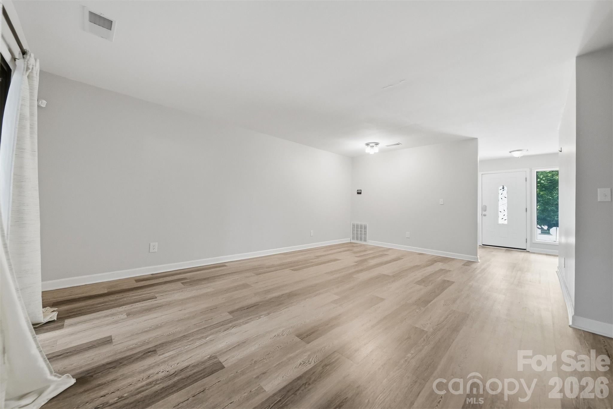 4340 N Center Street Unit: 203
