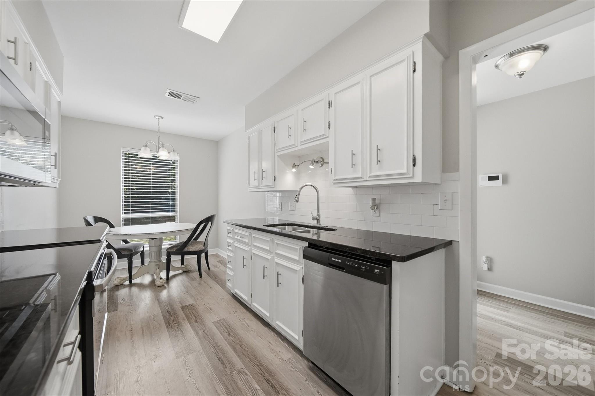 4340 N Center Street Unit: 203