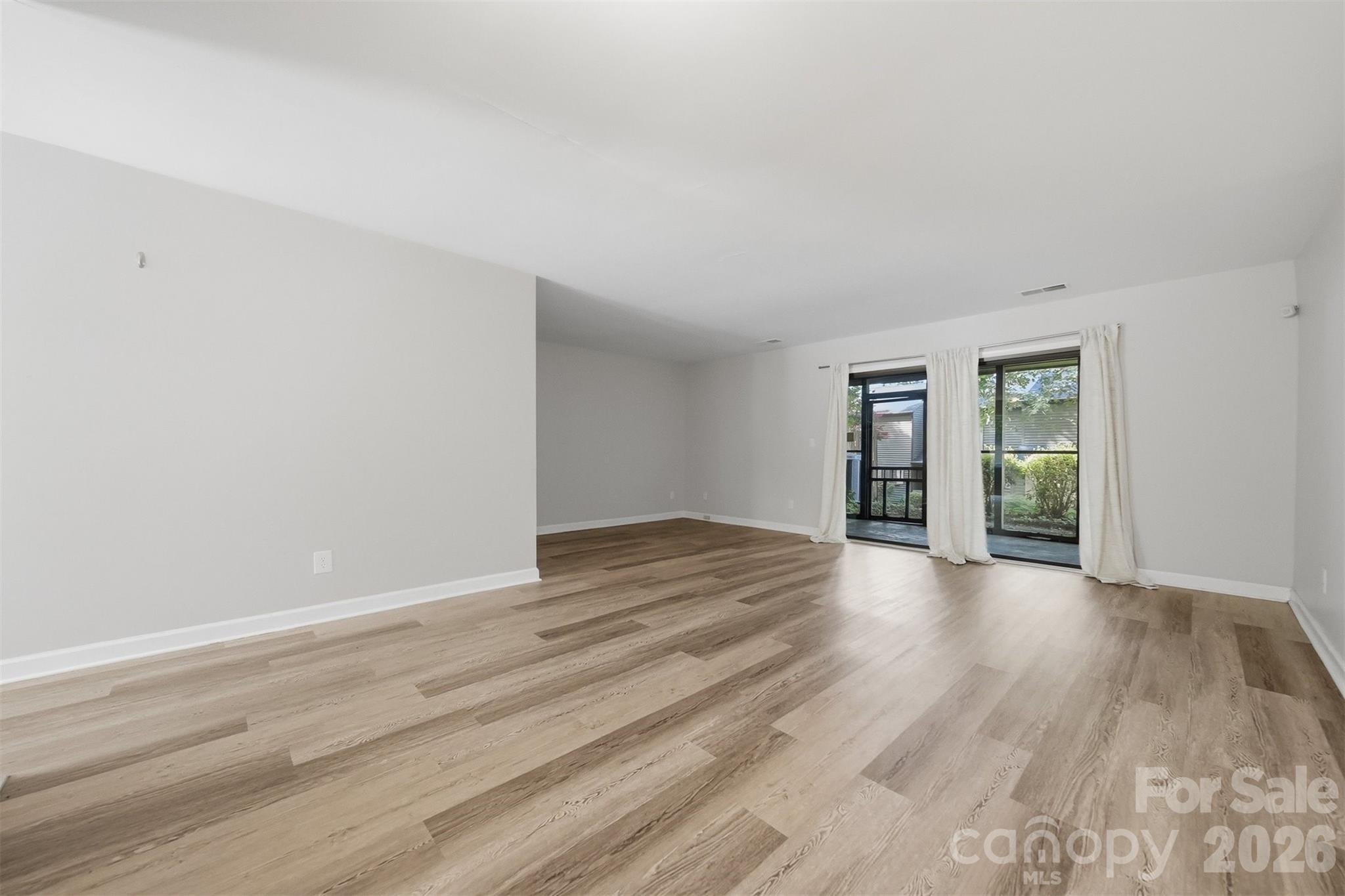 4340 N Center Street Unit: 203