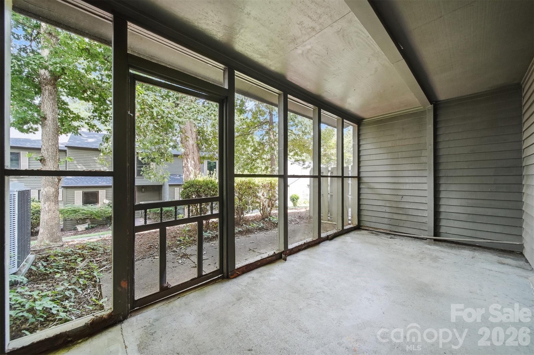 4340 N Center Street Unit: 203