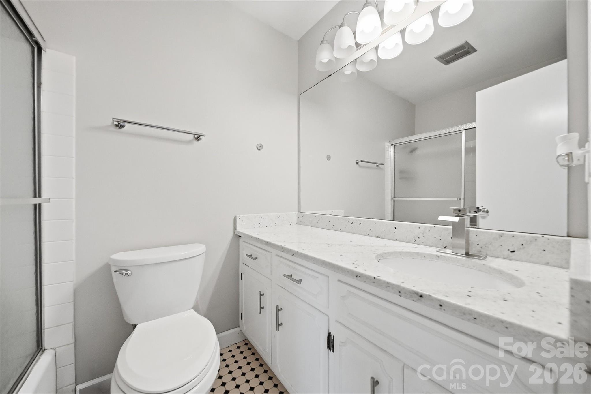 4340 N Center Street Unit: 203