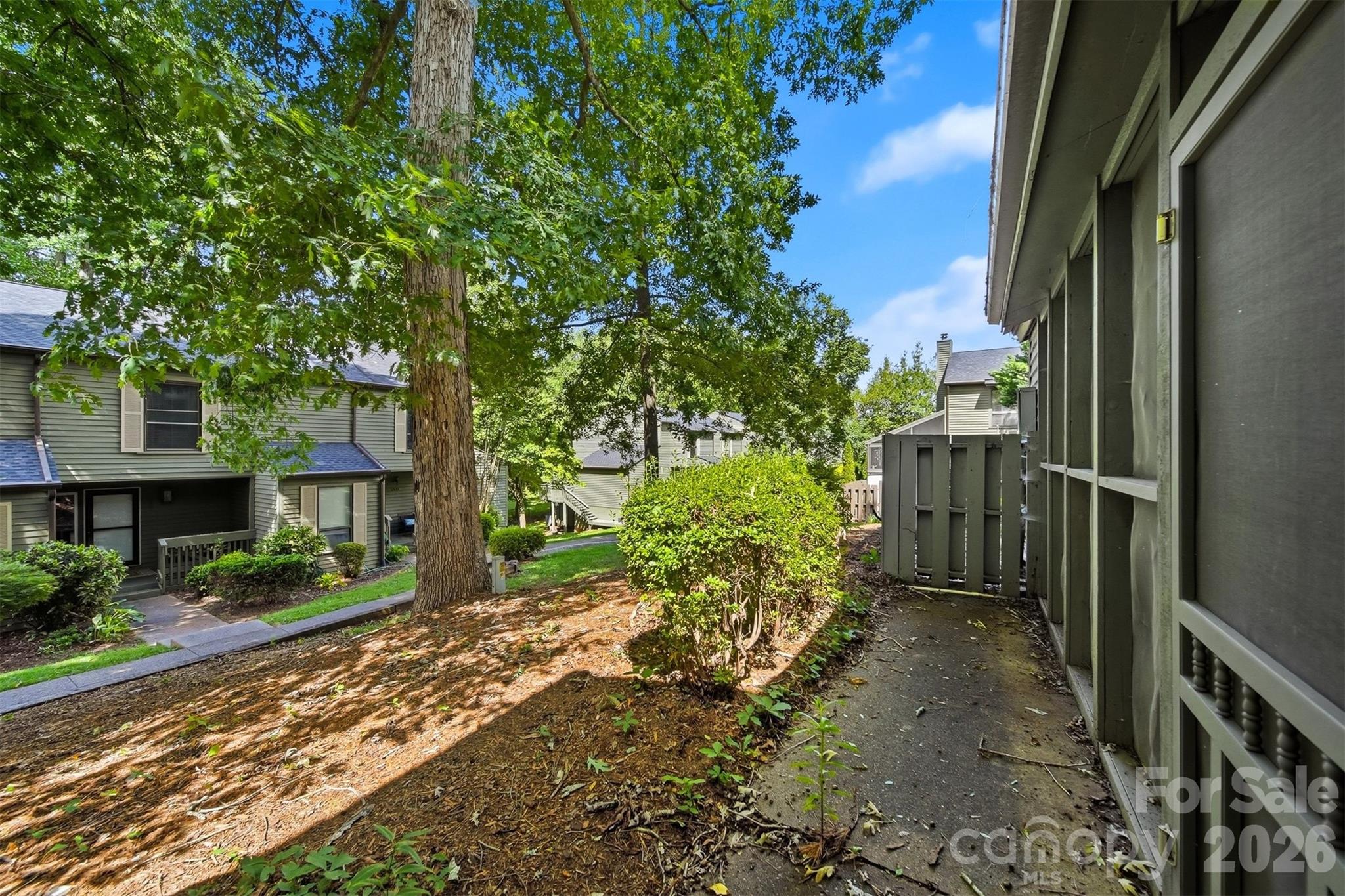 4340 N Center Street Unit: 203