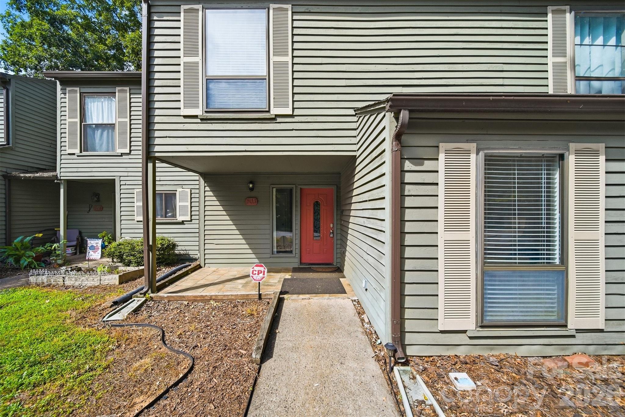 4340 N Center Street Unit: 203