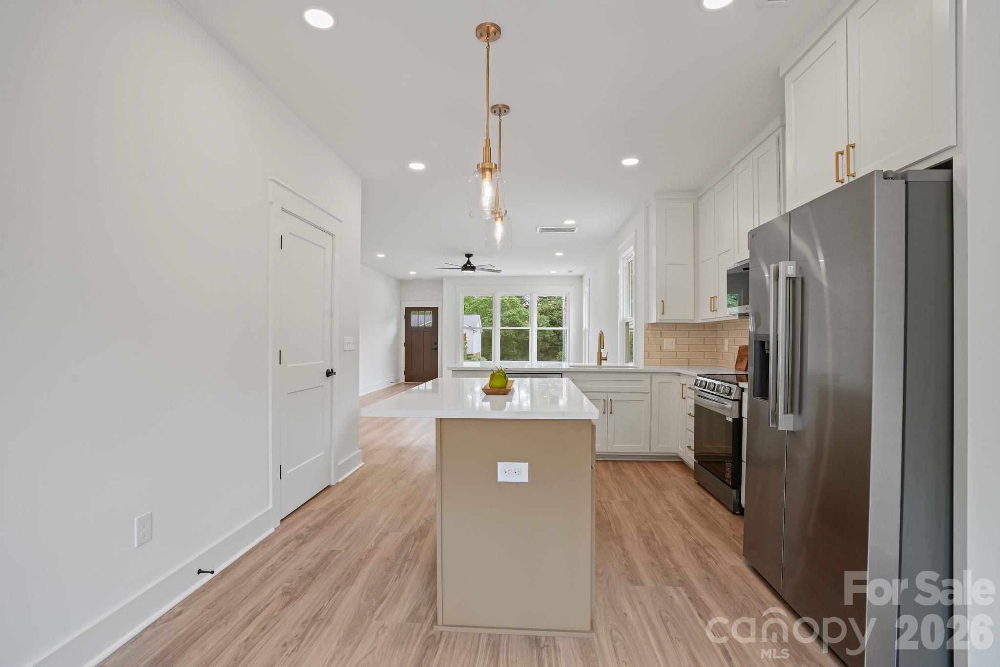 708 Meadowood Street