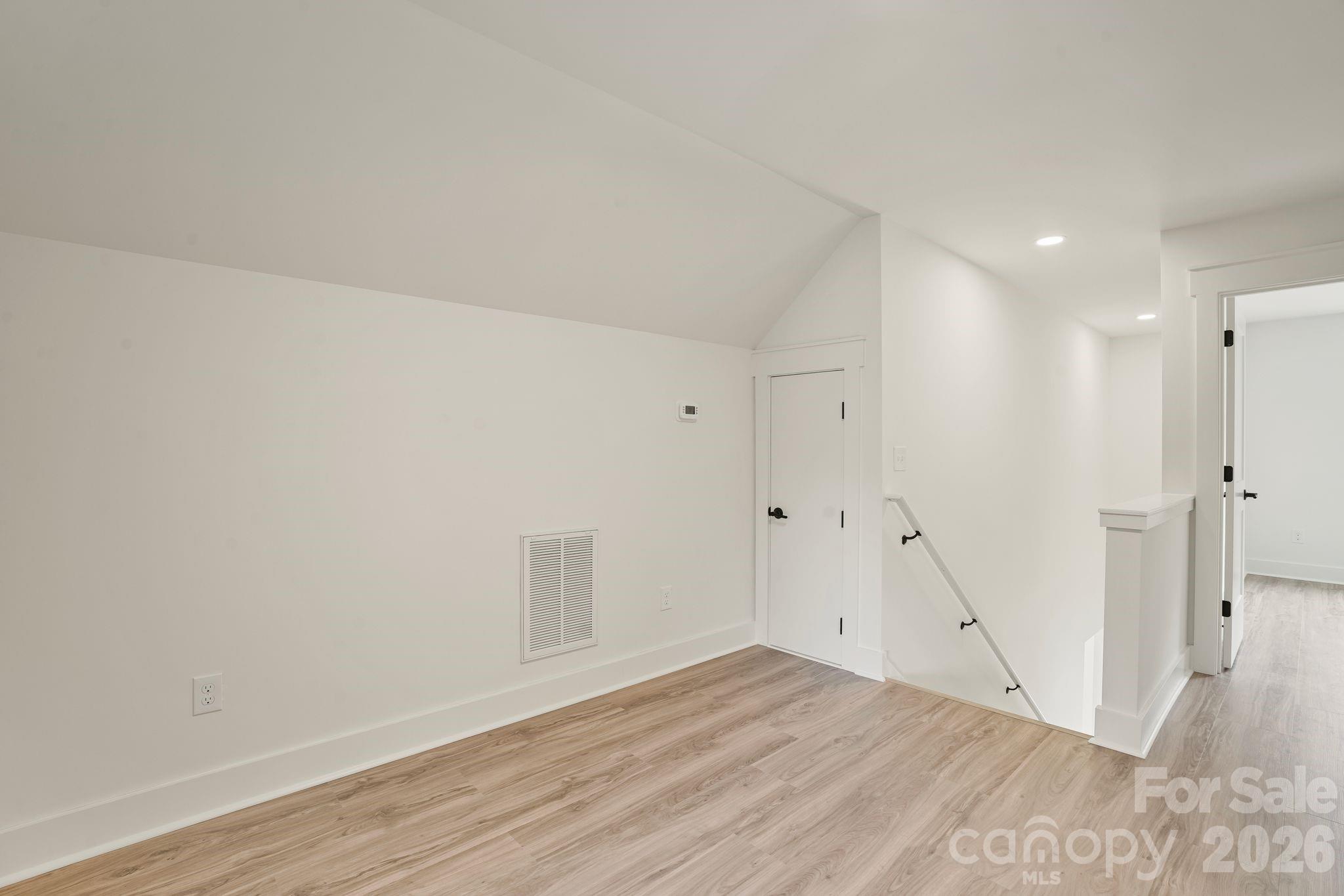 708 Meadowood Street