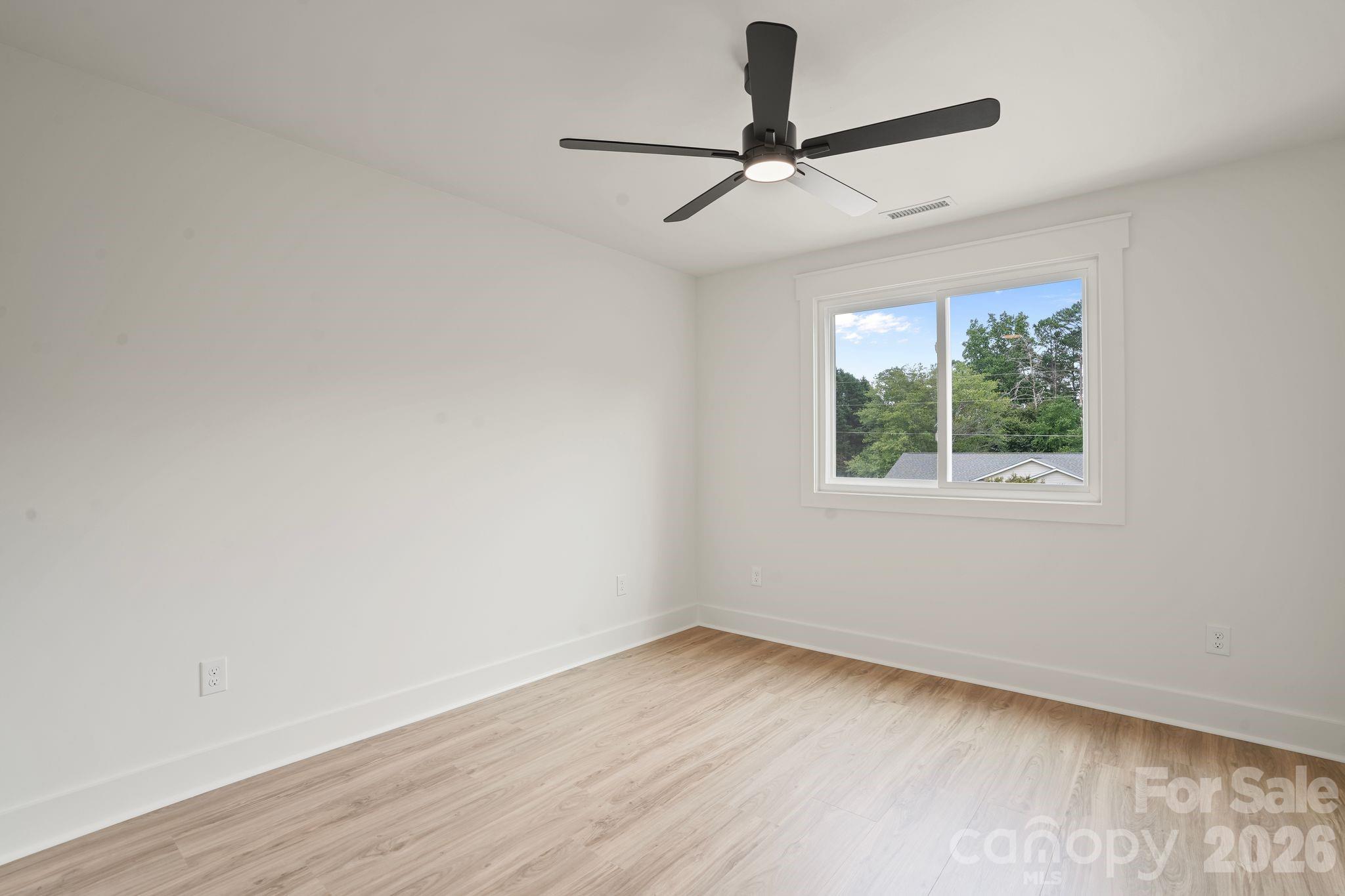708 Meadowood Street