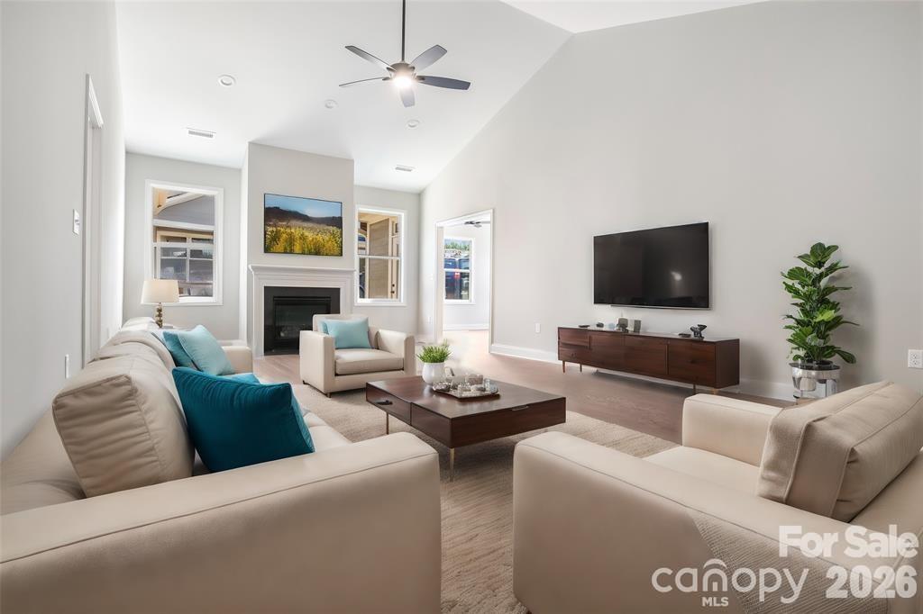 827D Wynnshire Drive Unit: 62