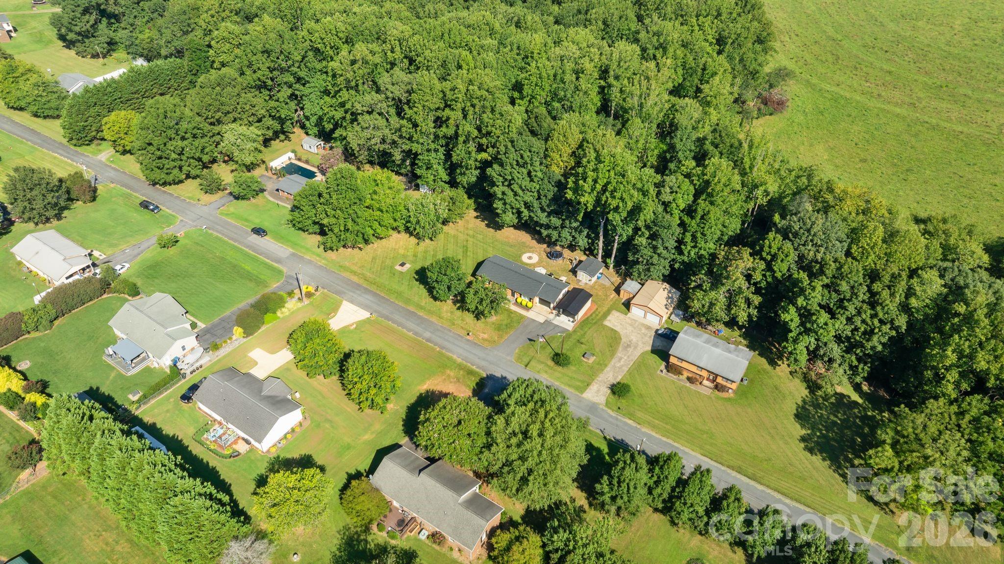 2428 Side Lane