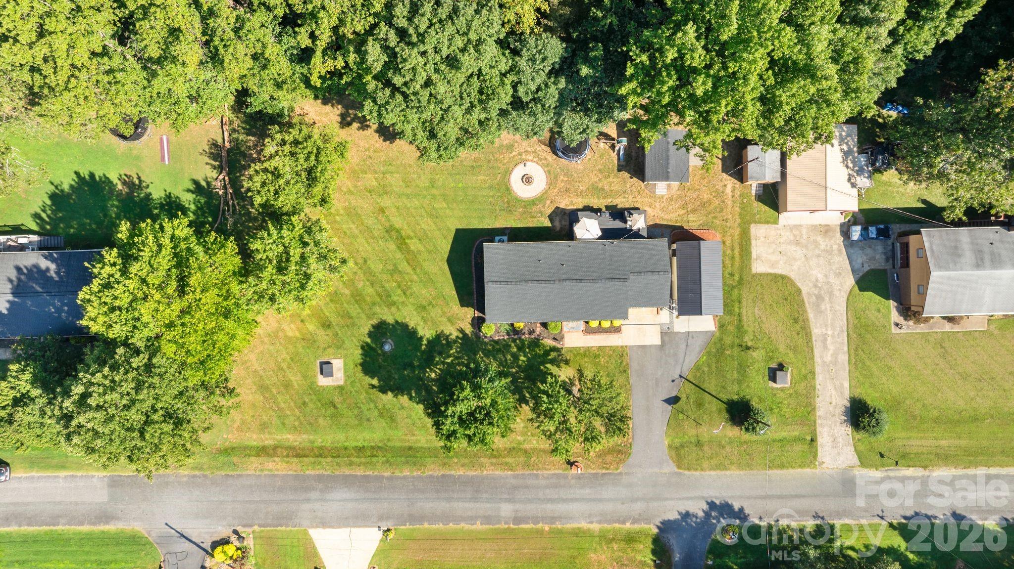 2428 Side Lane
