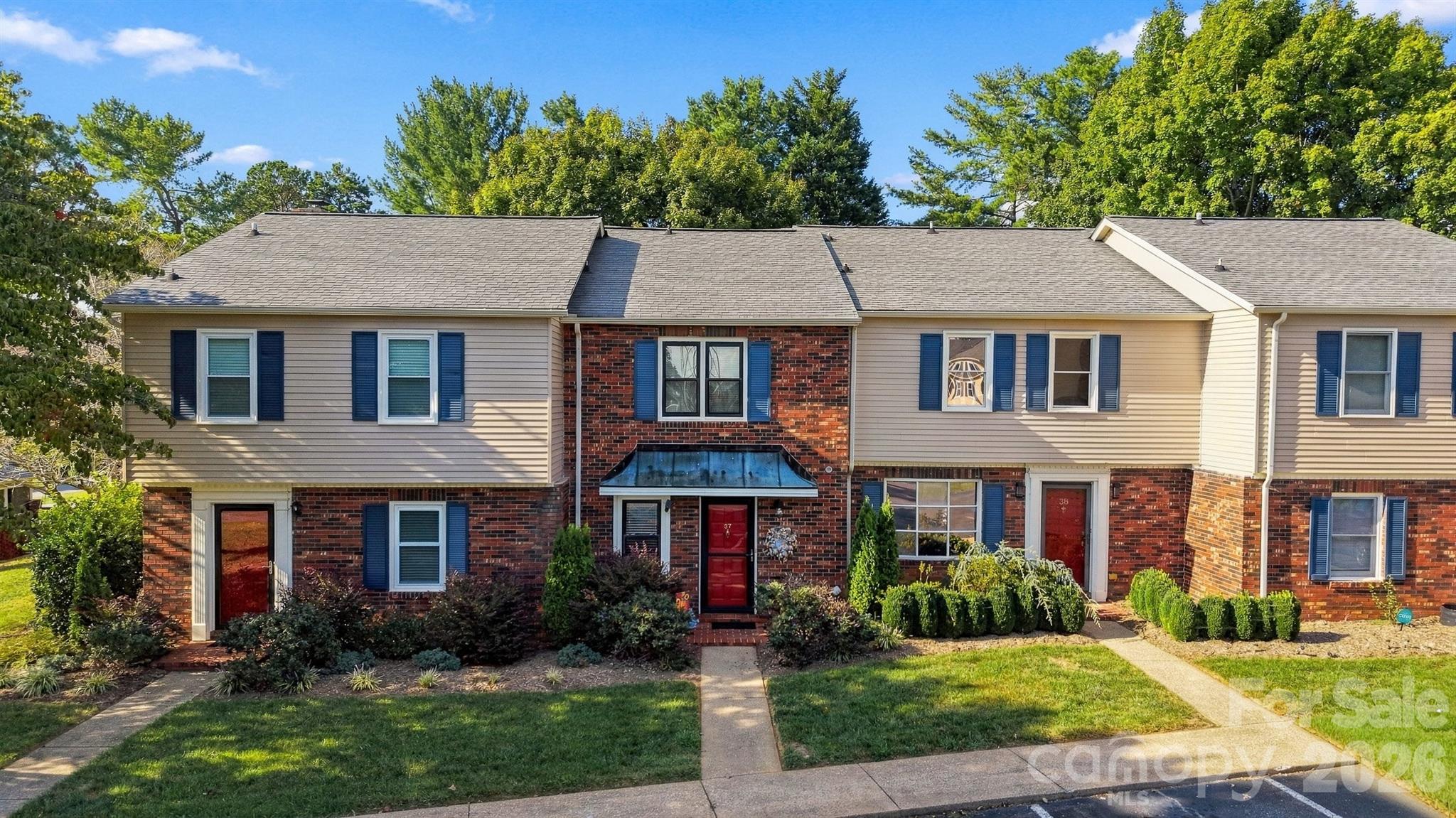 2705 N Center Street Unit: 37