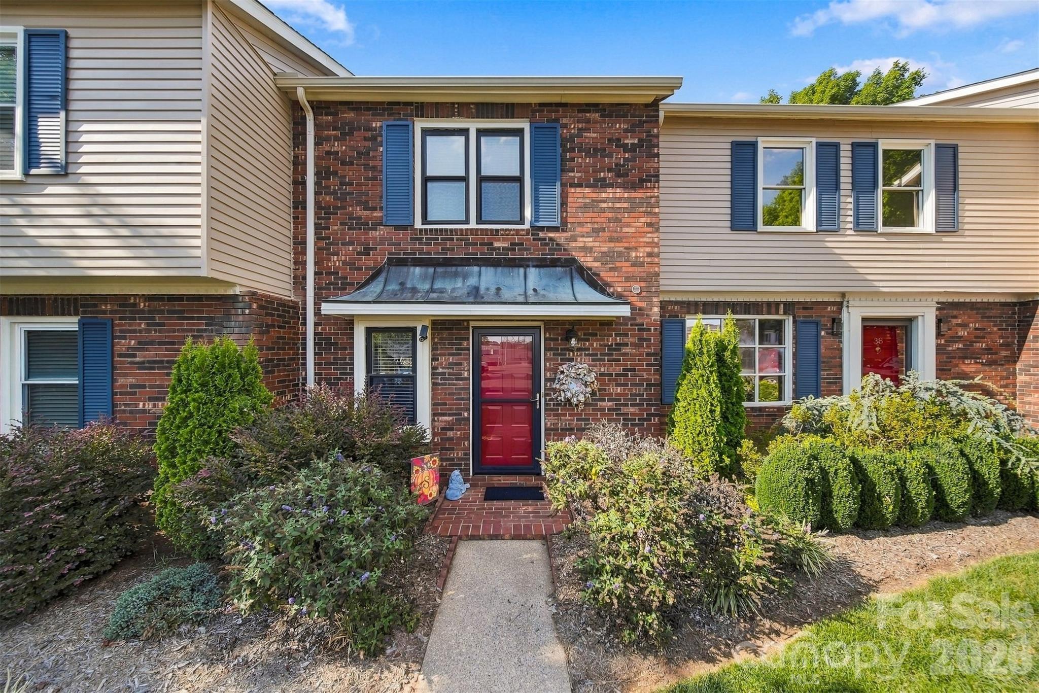 2705 N Center Street Unit: 37