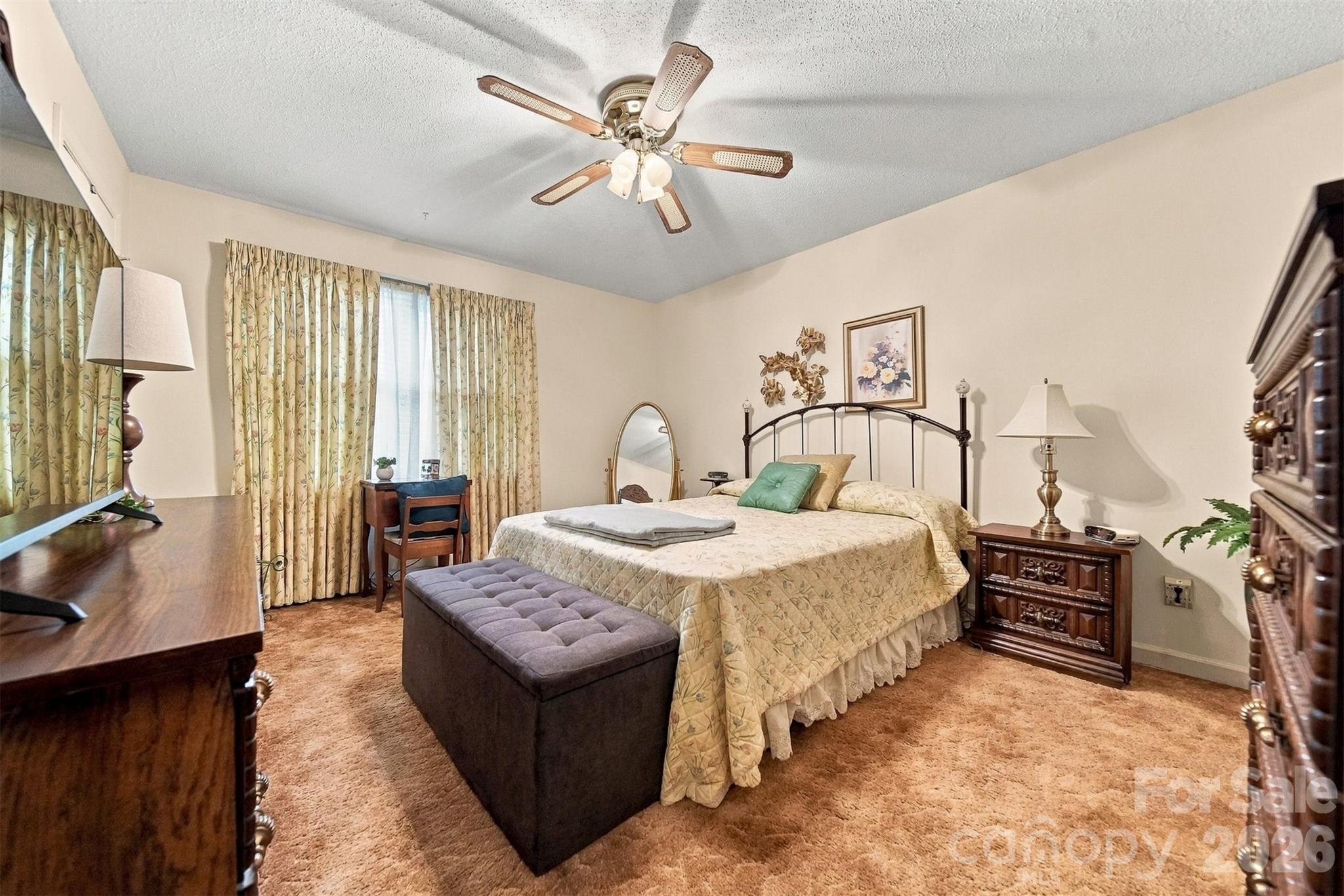 2705 N Center Street Unit: 37