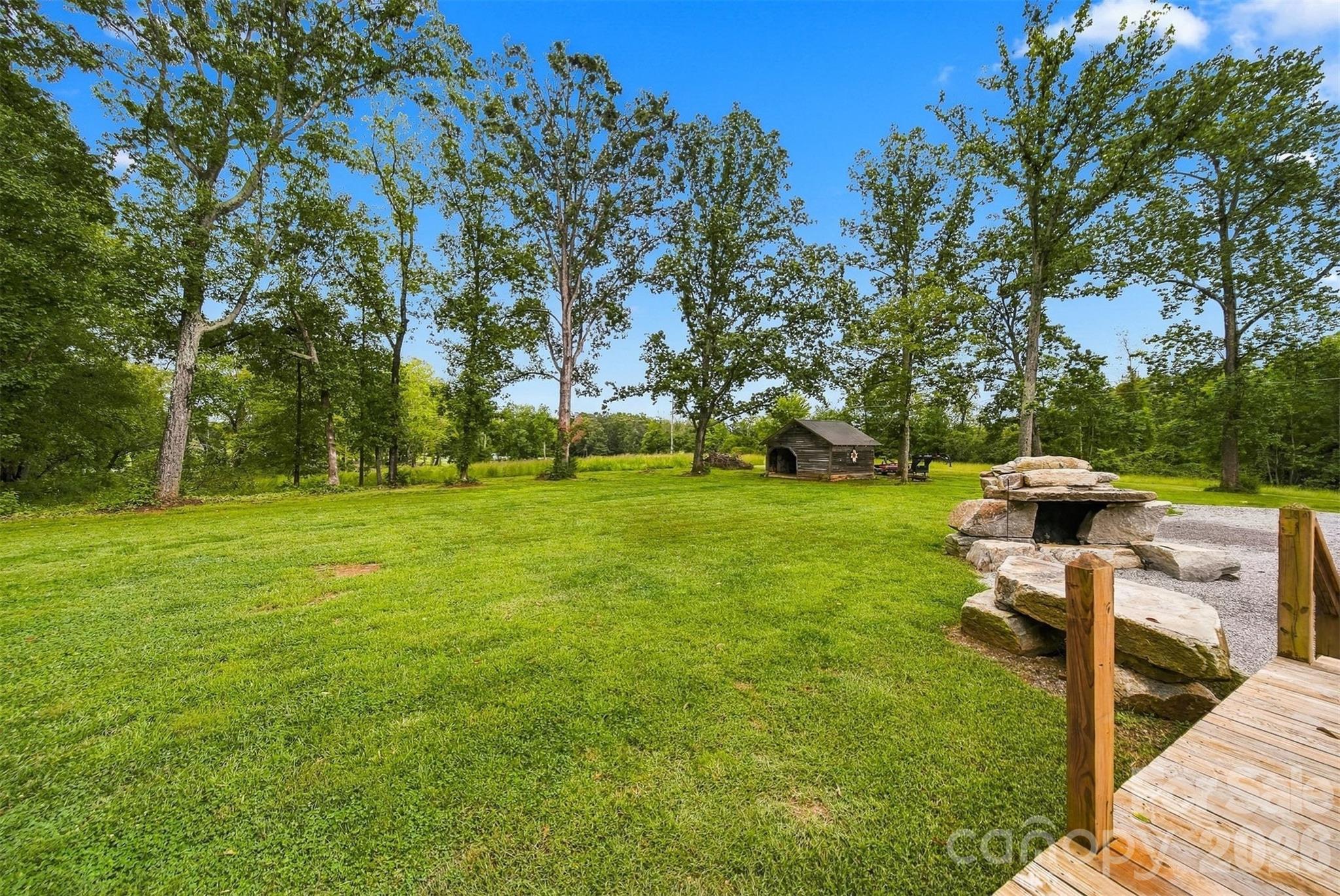 118 Chestnut Oak Road