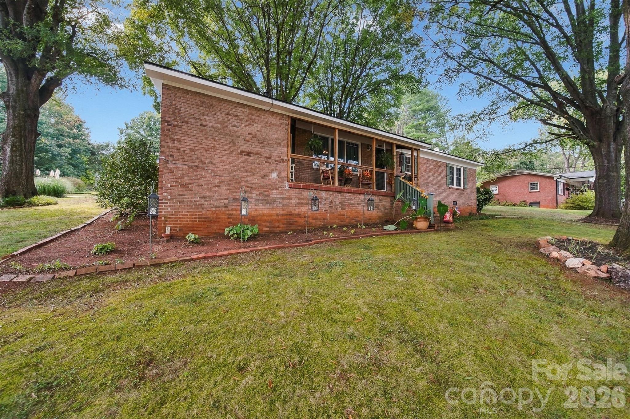 1210 2nd Street SE