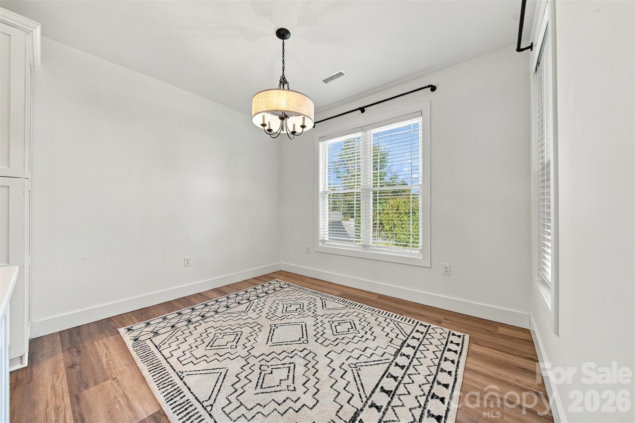 3331 48th Avenue NE