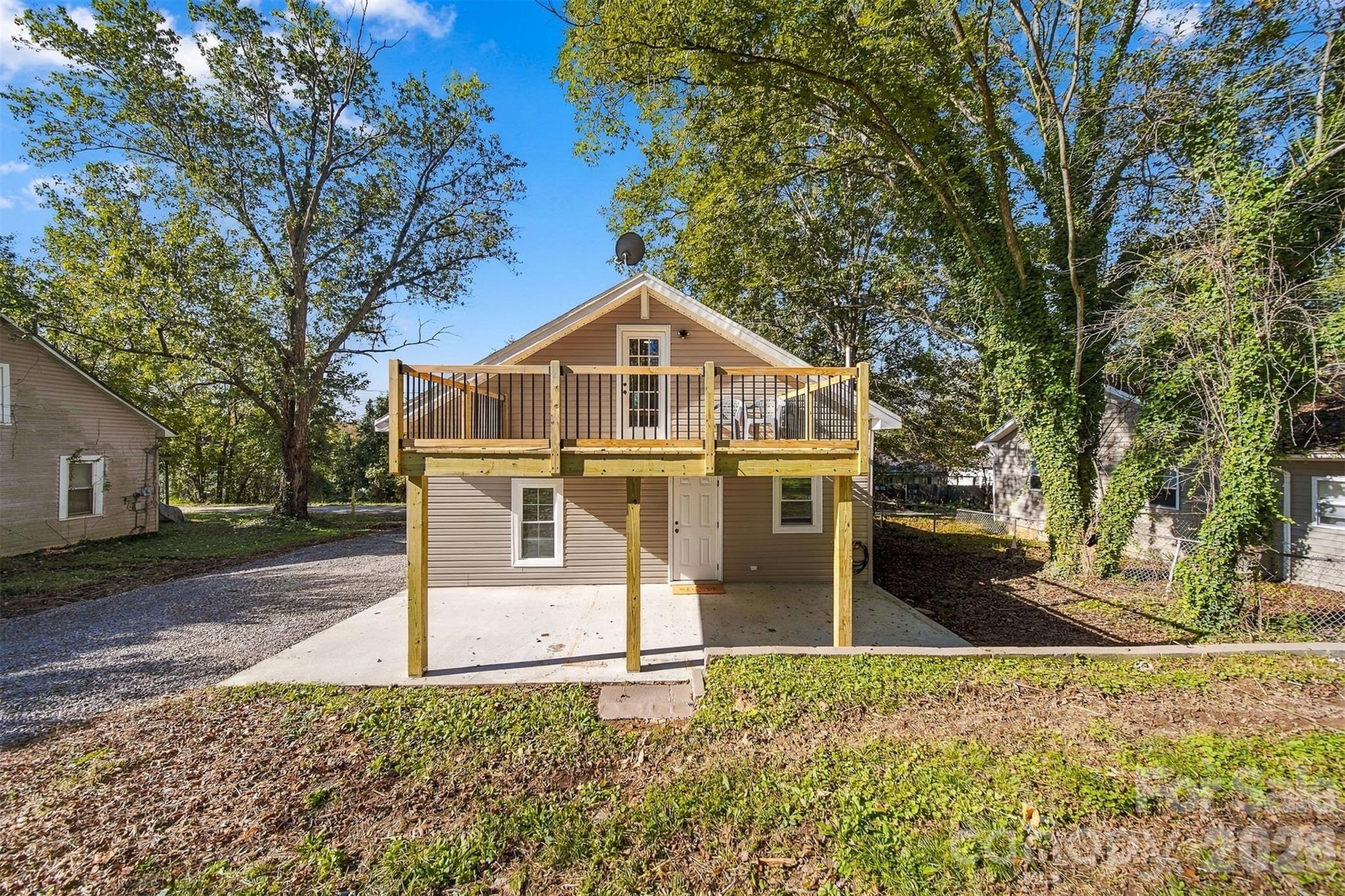 111 Hickory Street SW