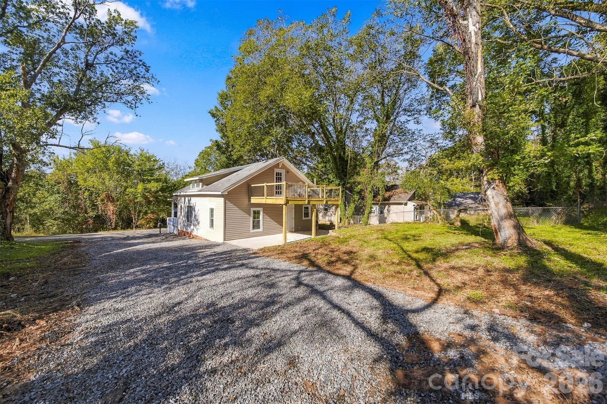 111 Hickory Street SW