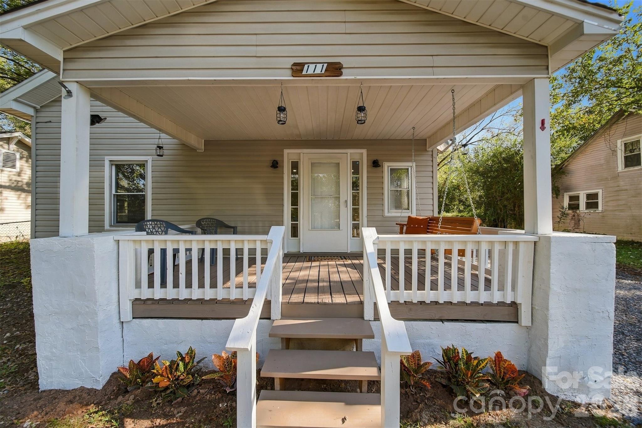 111 Hickory Street SW