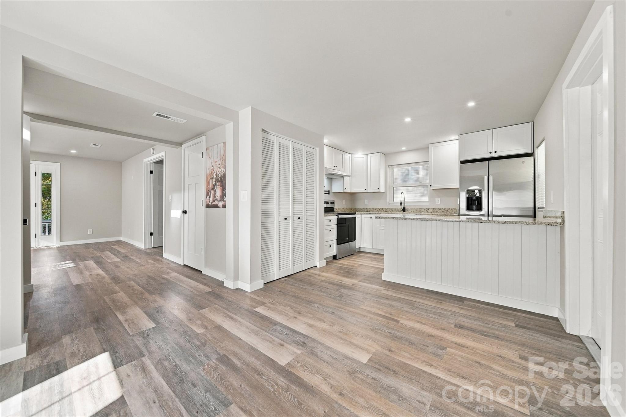 111 Hickory Street SW