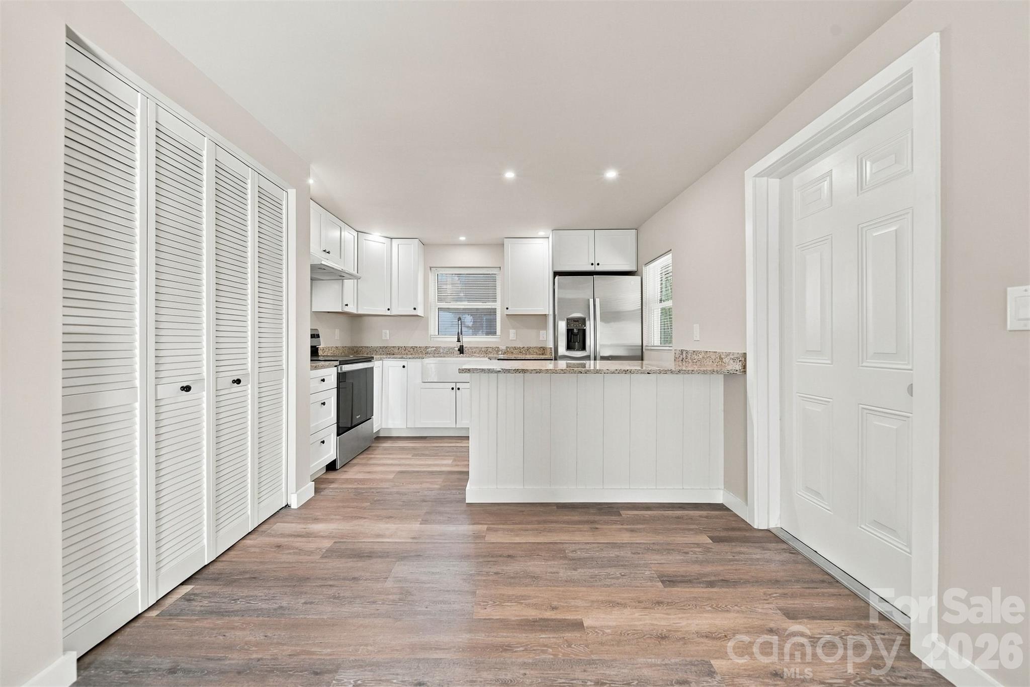 111 Hickory Street SW