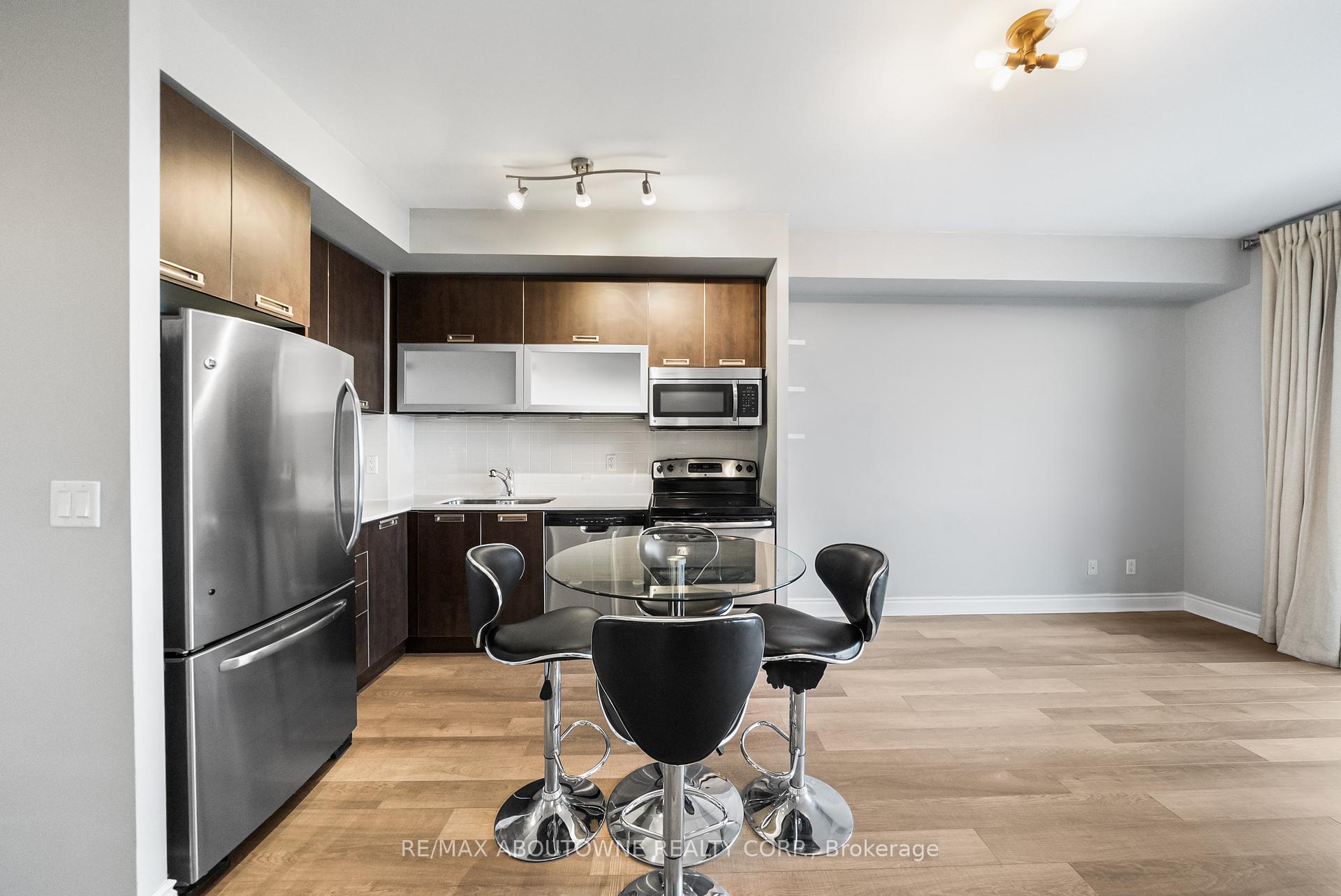 28 Ted Rogers Way 3110