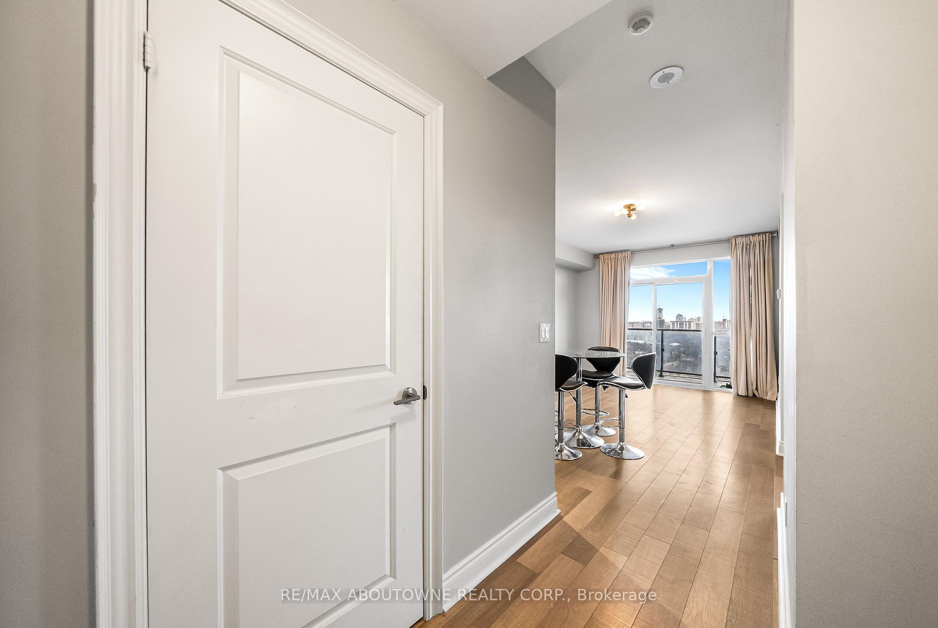 28 Ted Rogers Way 3110