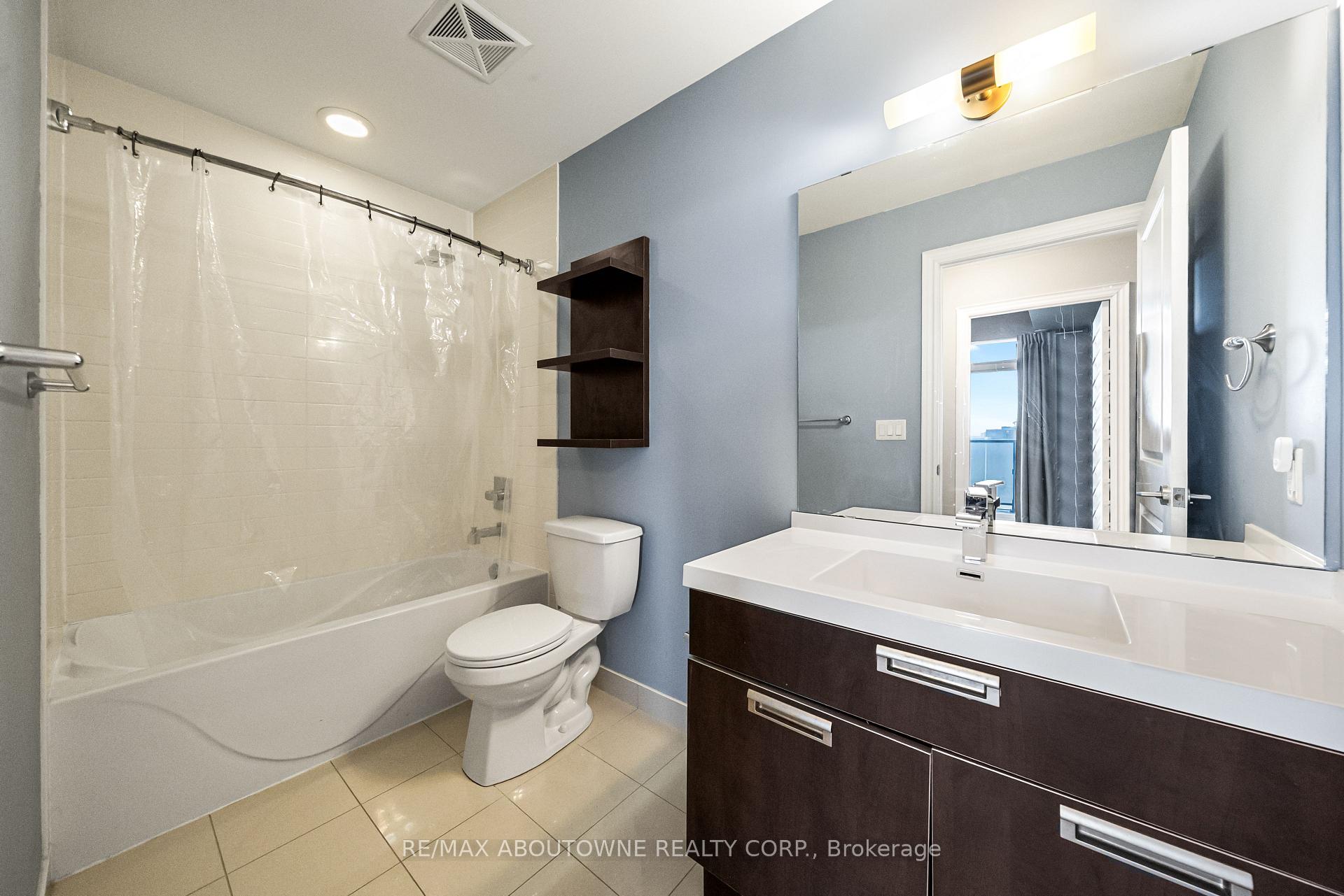 28 Ted Rogers Way 3110