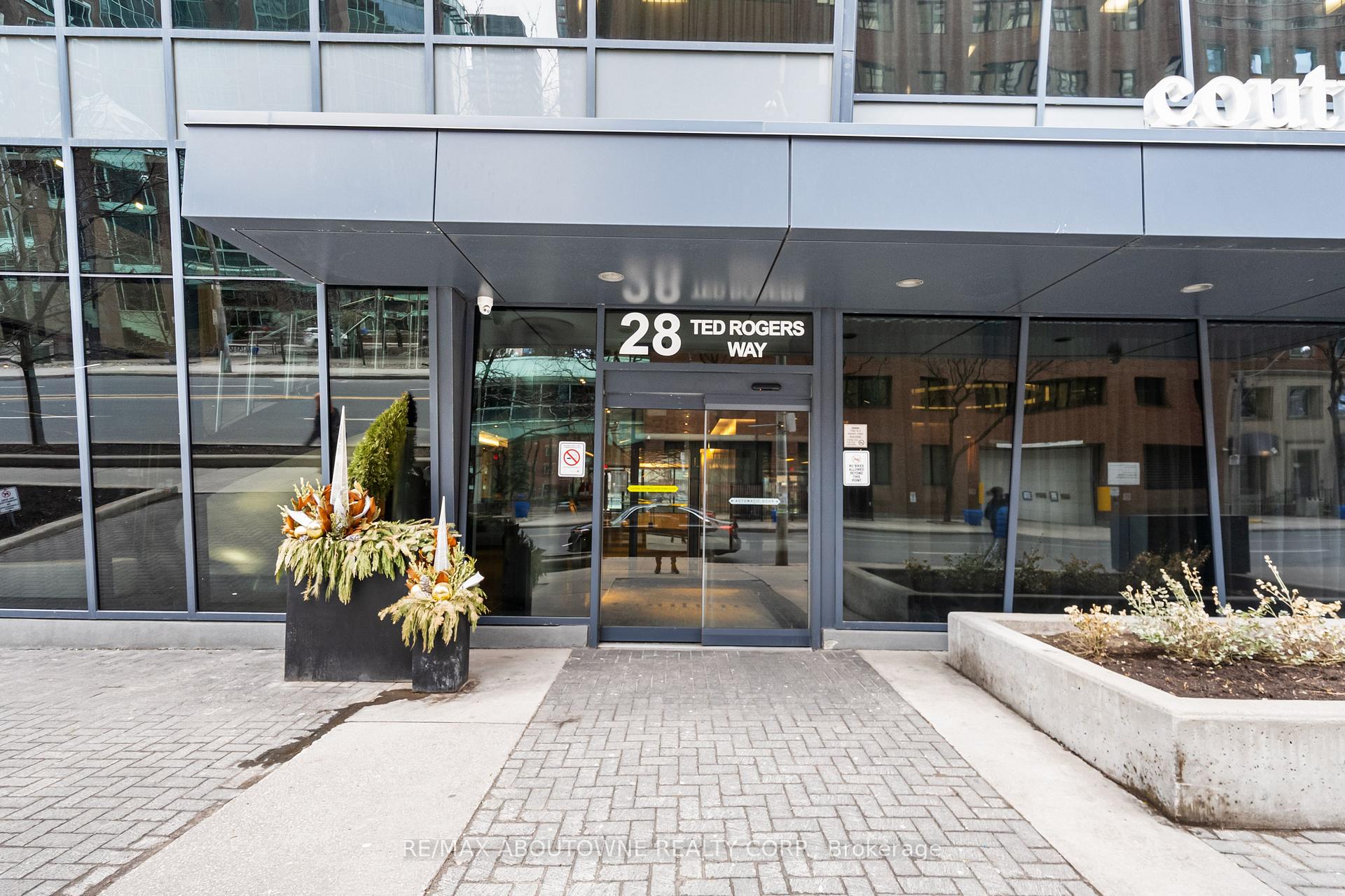 28 Ted Rogers Way 3110