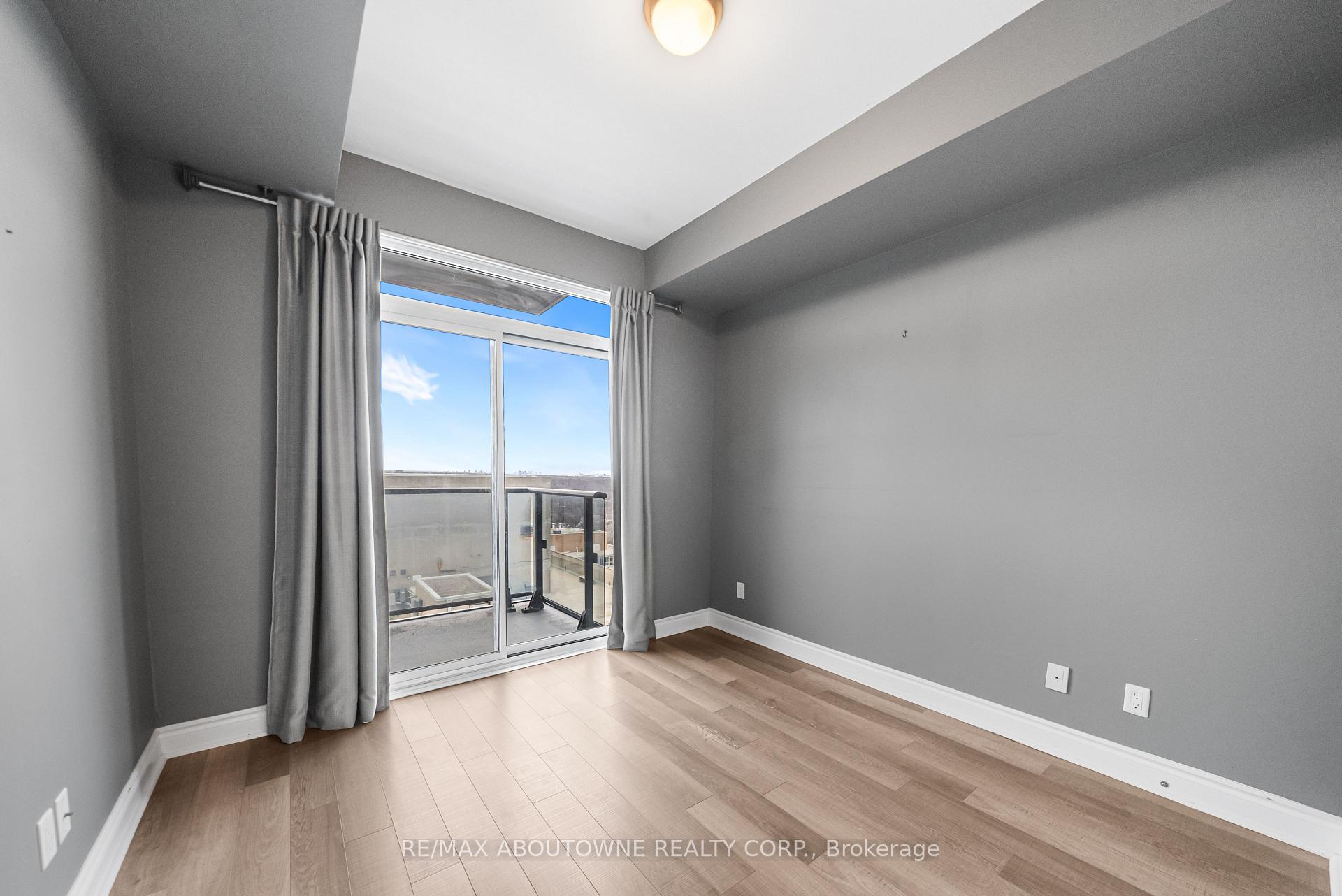 28 Ted Rogers Way 3110