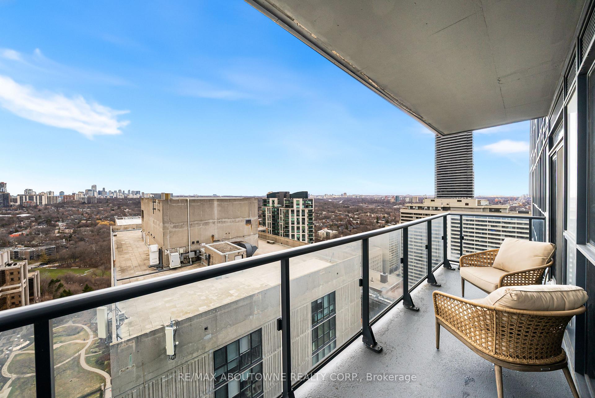 28 Ted Rogers Way 3110