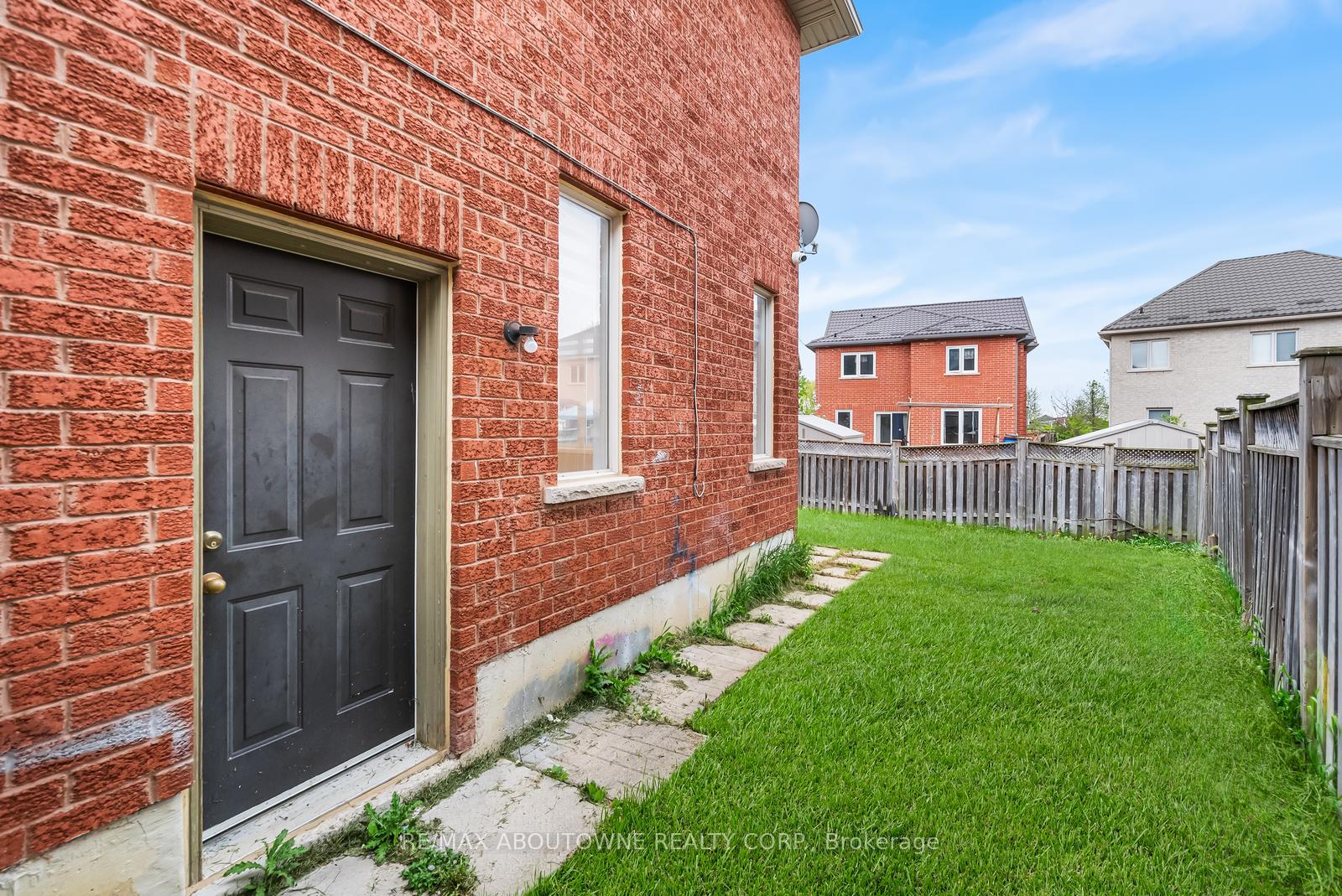 71 Cobblehill Crescent